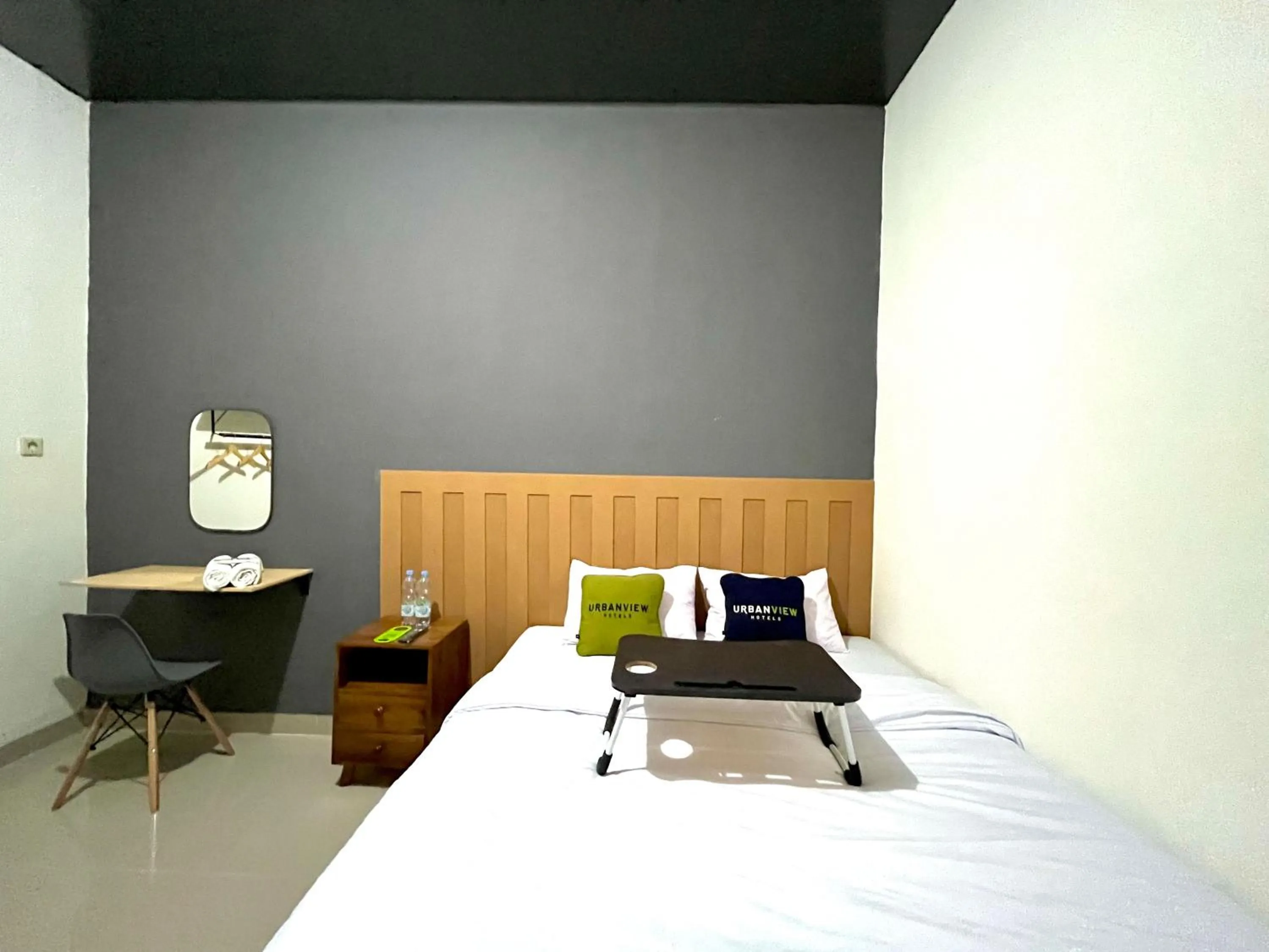 Bedroom, Bed in Urbanview De Path House Syariah Boyolali