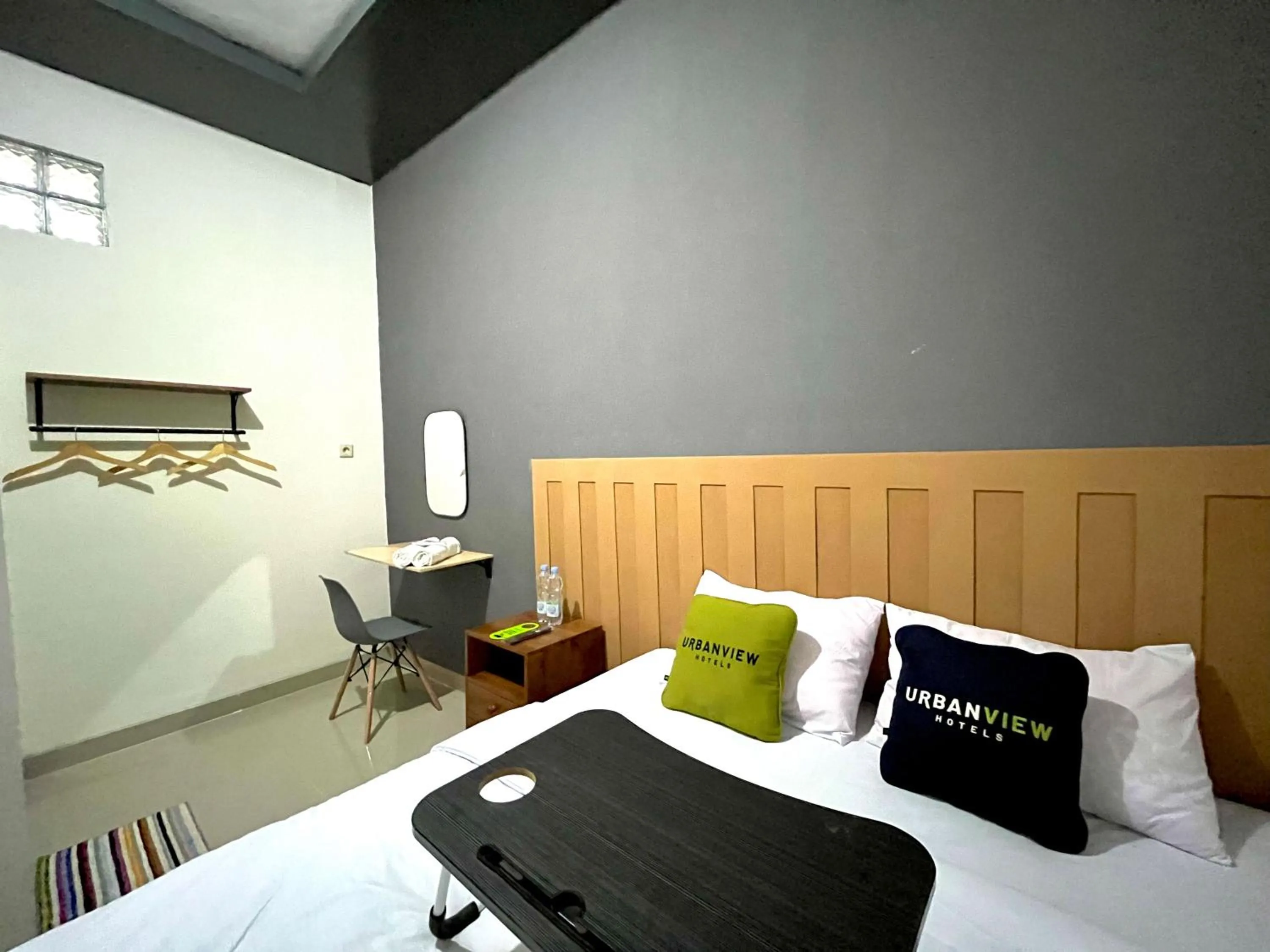 Bedroom, Bed in Urbanview De Path House Syariah Boyolali