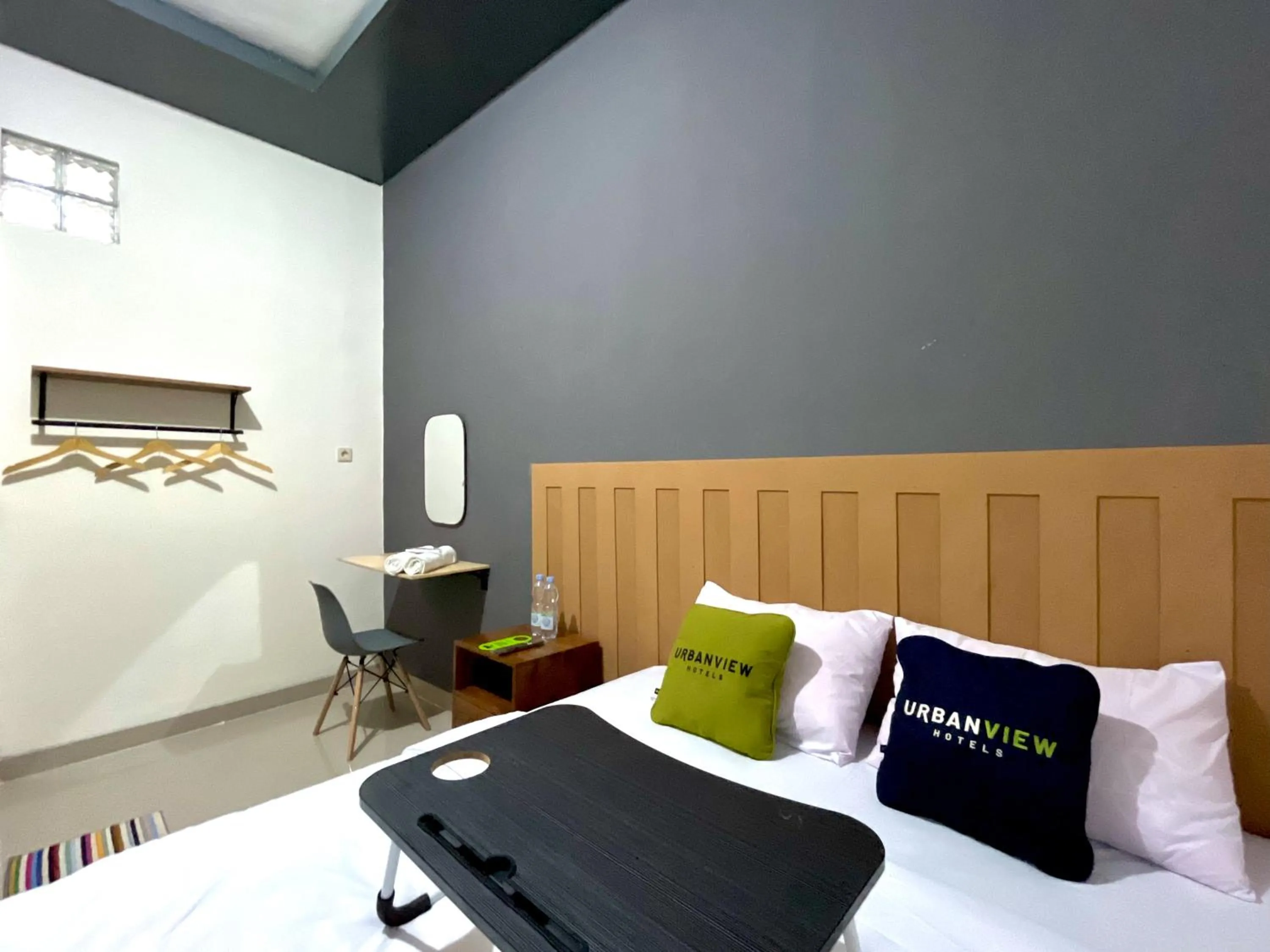 Bedroom, Bed in Urbanview De Path House Syariah Boyolali