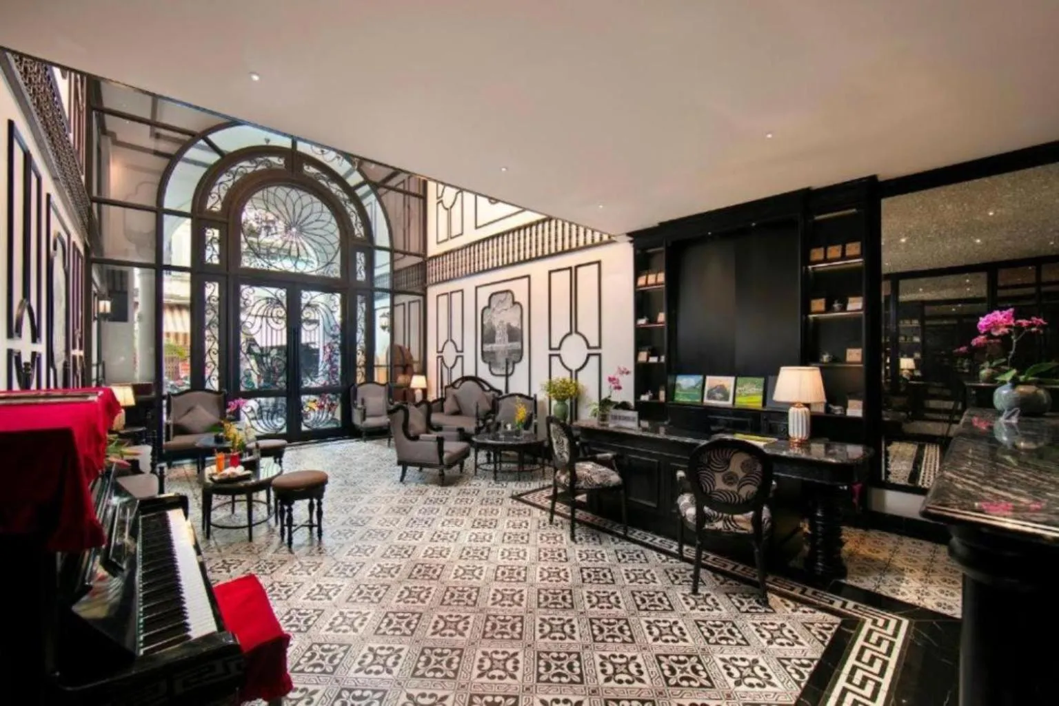 Property building in Hanoi Le Chateau Hotel & Spa