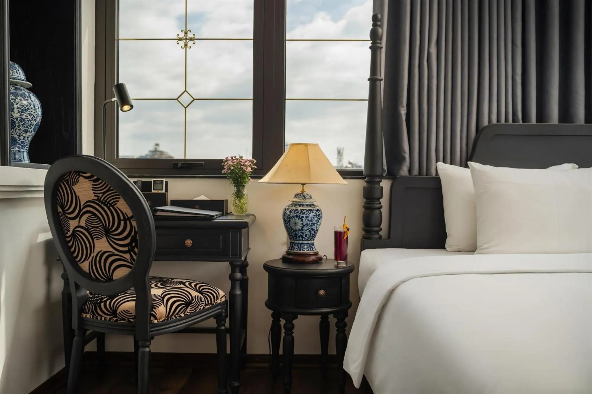 Seating area, Bed in Hanoi Le Chateau Hotel & Spa