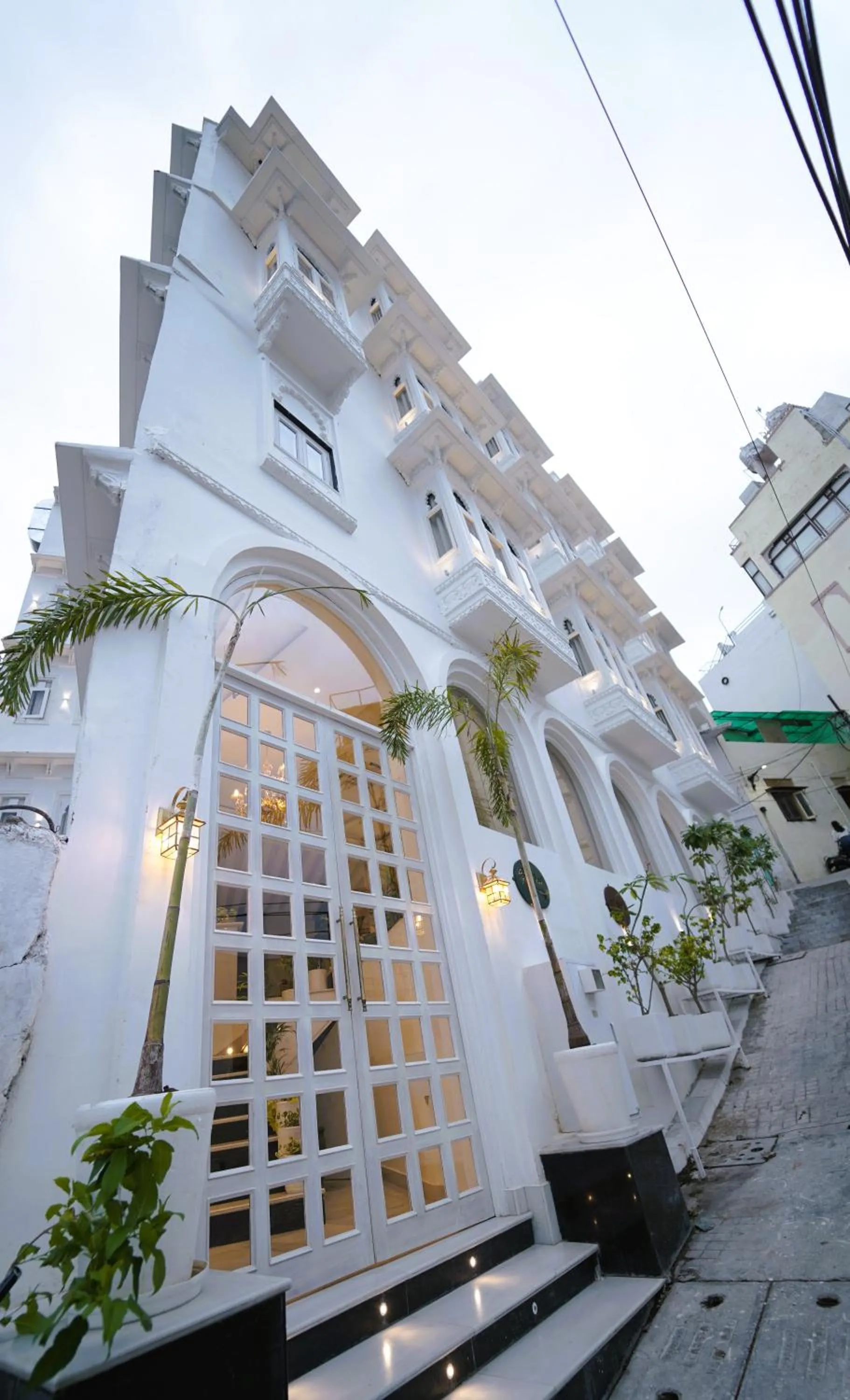 Property building in Grandrosse Boutique - Pichola Lake Facing Hotel