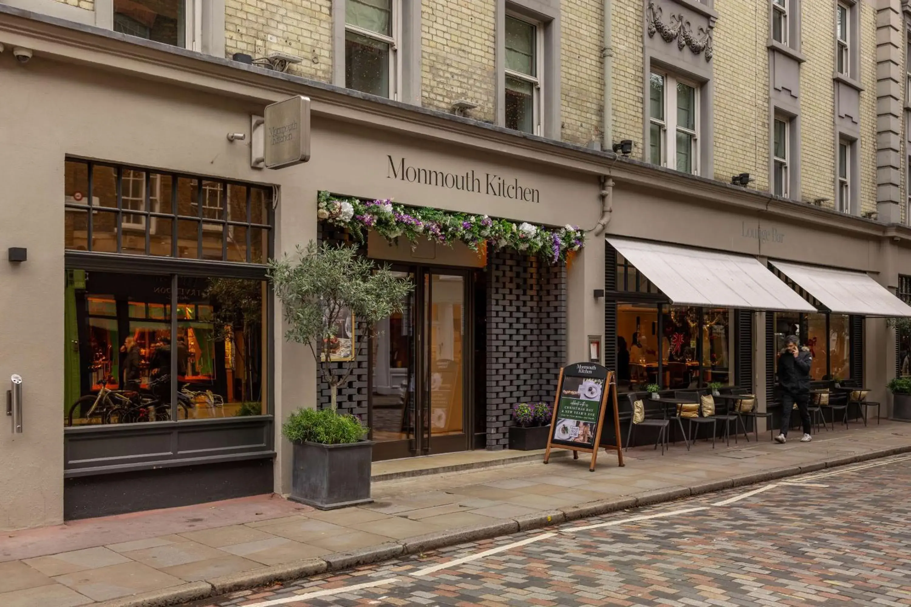 Restaurant/places to eat in Radisson Blu Hotel, London Mercer Street Restaurant/places to eat in Radisson Blu Hotel, London Mercer Street