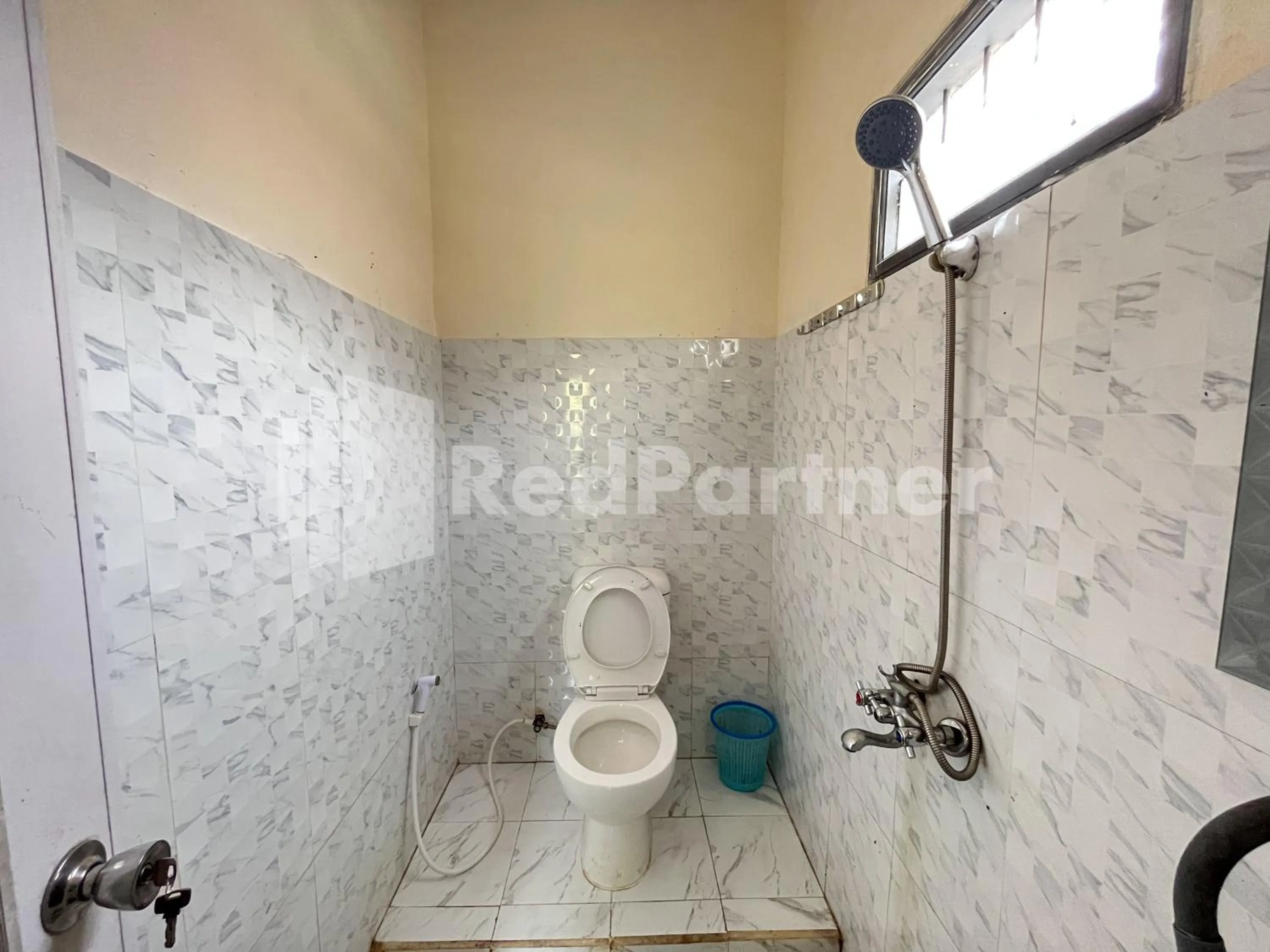 Bathroom in Family Homestay Syariah Bromo Mitra RedDoorz