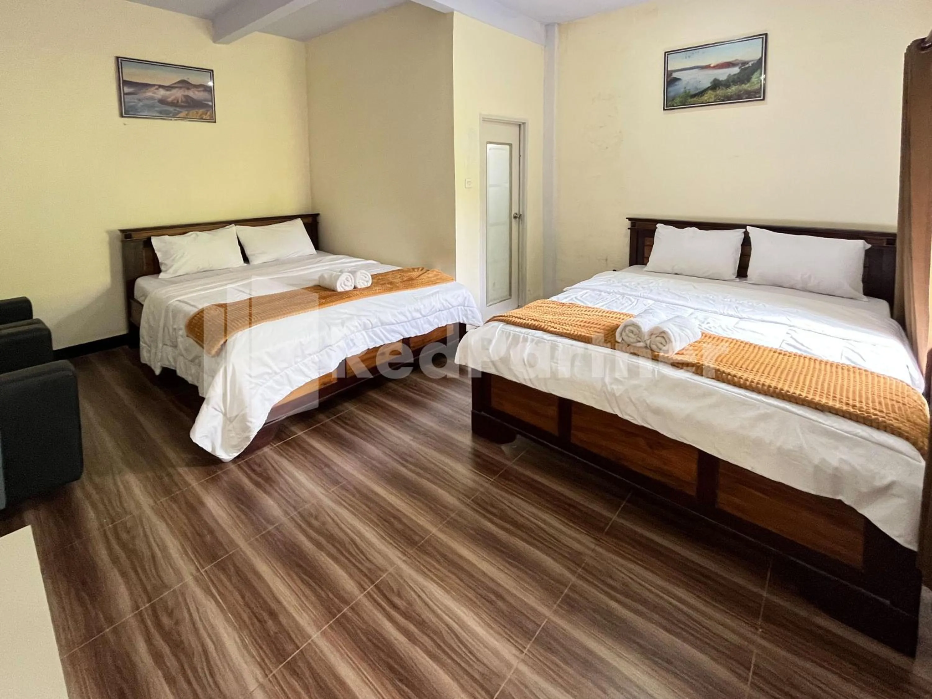 Bedroom, Bed in Family Homestay Syariah Bromo Mitra RedDoorz