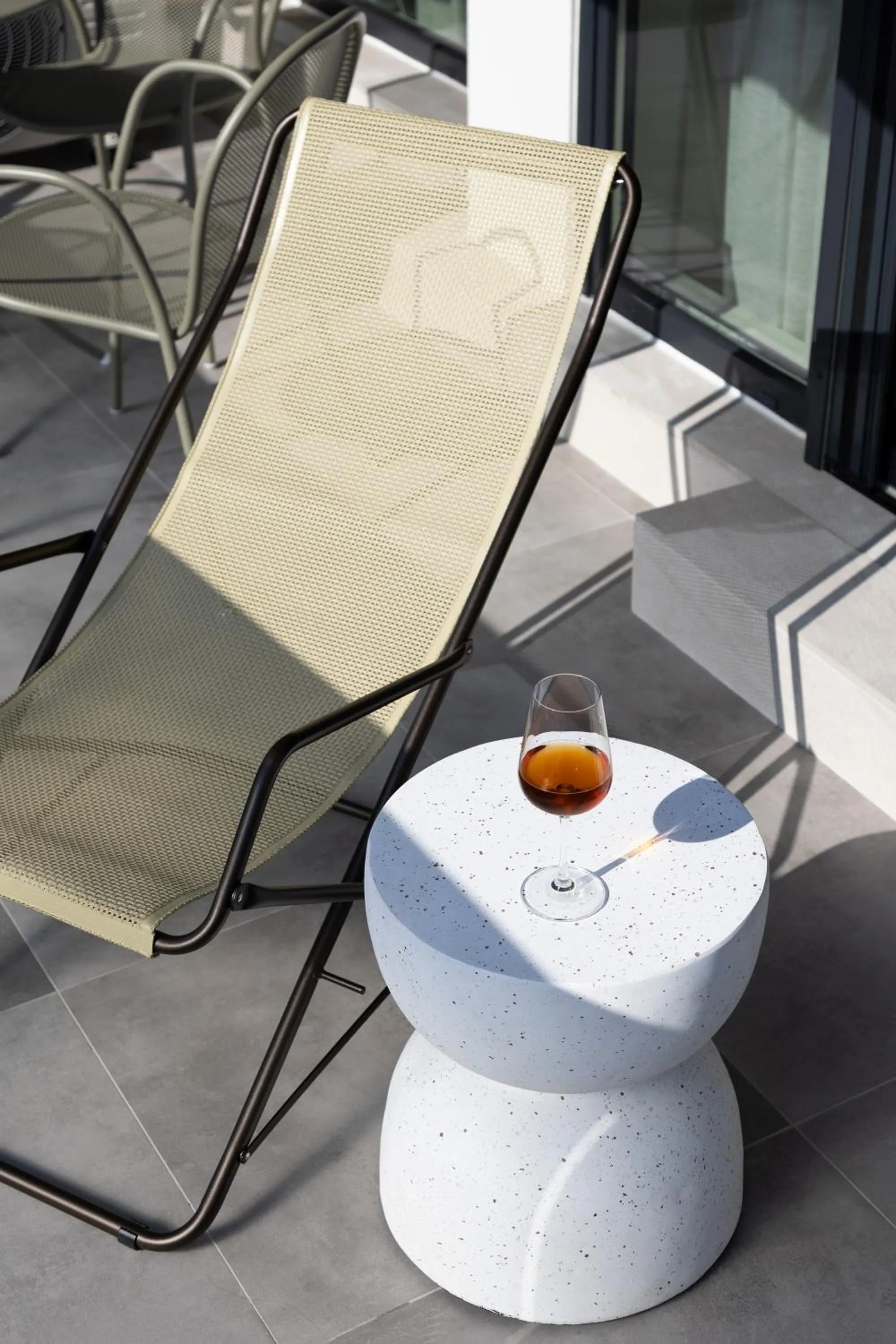 Day in Rebalance Apartments