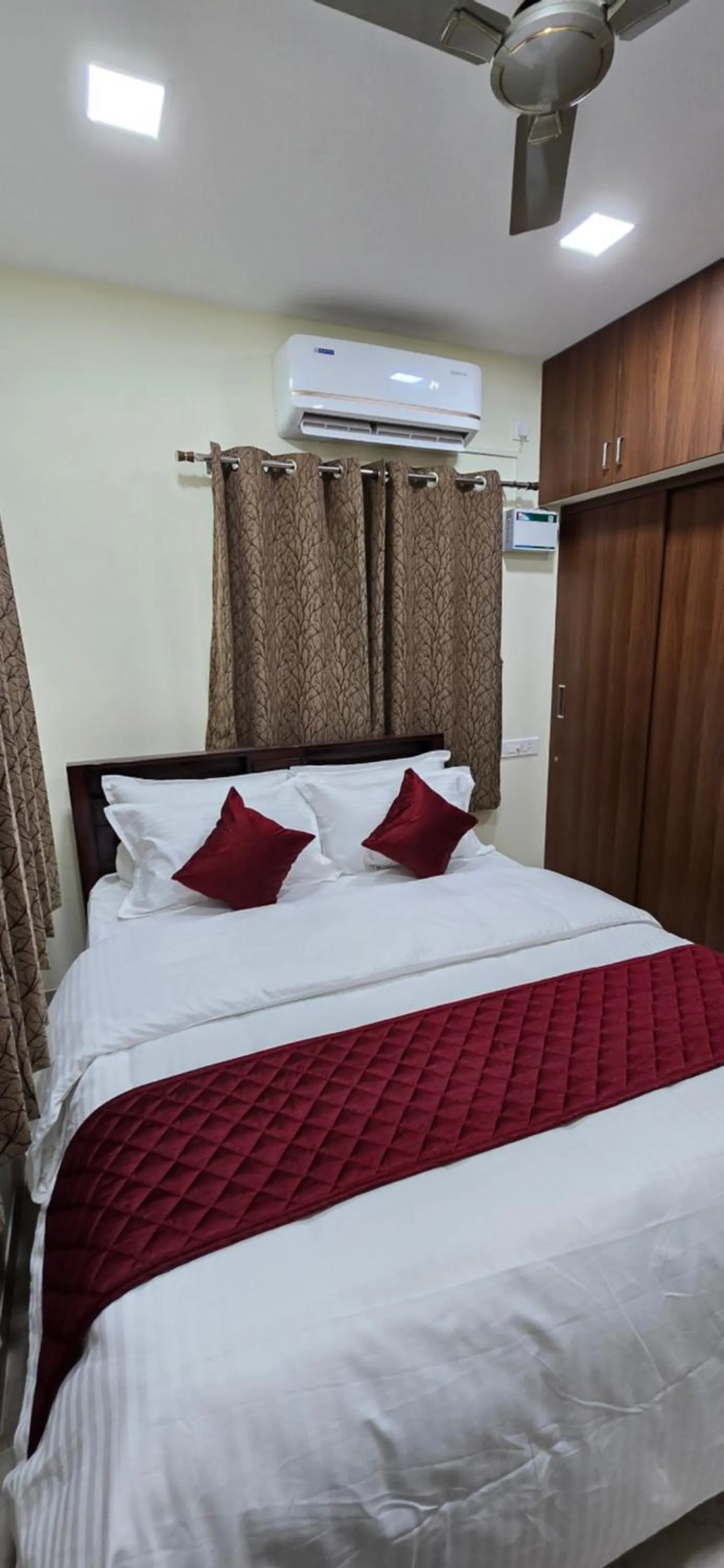 Bed in Hotel NJ RESIDENCY NEAR DLF IT PARK, RMZ SOFTWARE PARK, L&T ECC, CHENNAI TRADE CENTRE & MIOT