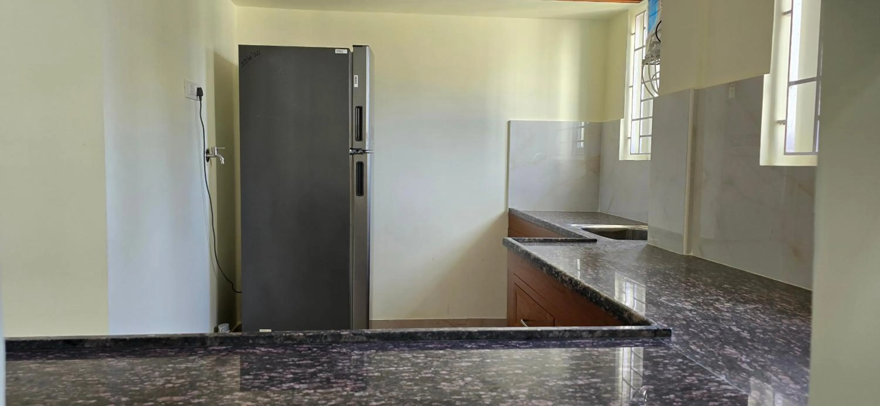 Hotel NJ RESIDENCY NEAR DLF IT PARK, RMZ SOFTWARE PARK, L&T ECC, CHENNAI TRADE CENTRE & MIOT