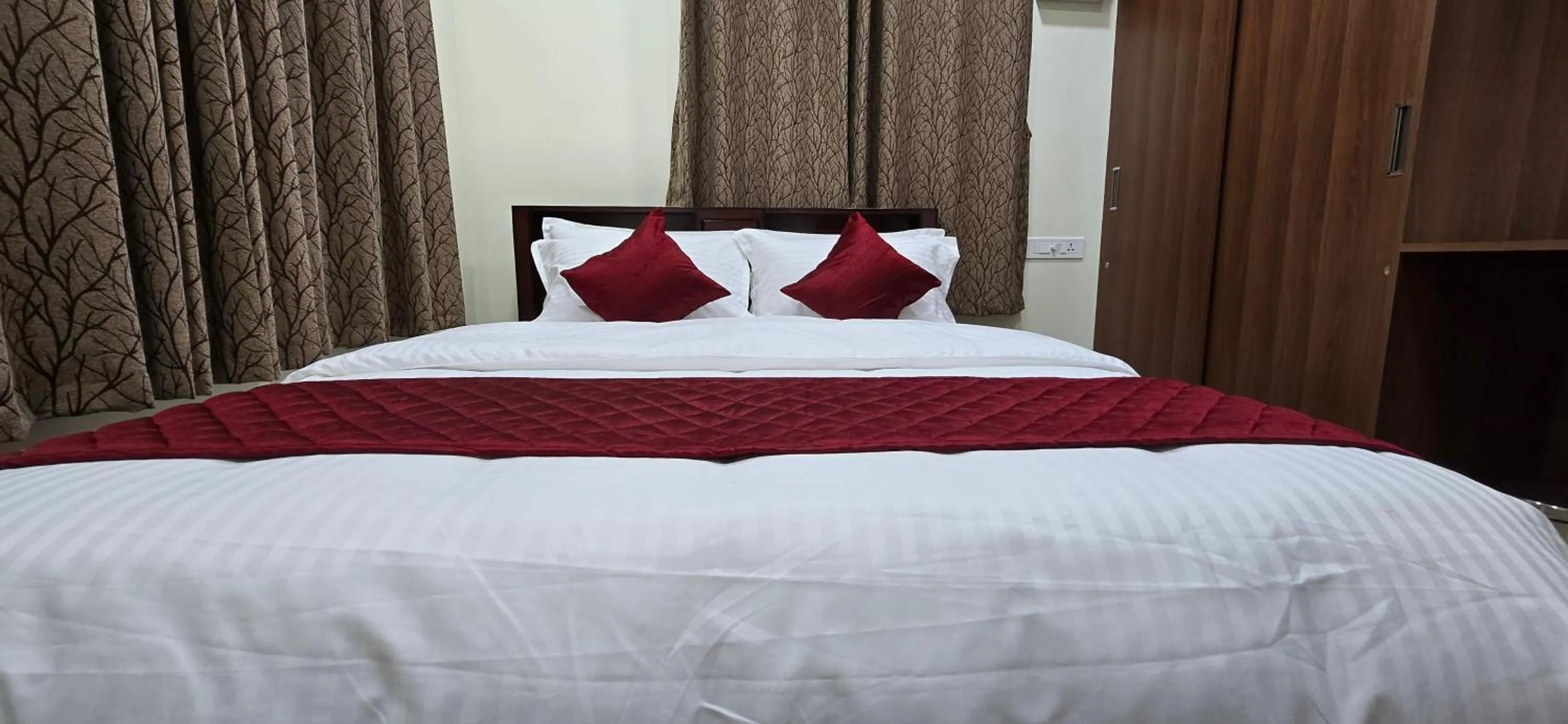Bed in Hotel NJ RESIDENCY NEAR DLF IT PARK, RMZ SOFTWARE PARK, L&T ECC, CHENNAI TRADE CENTRE & MIOT