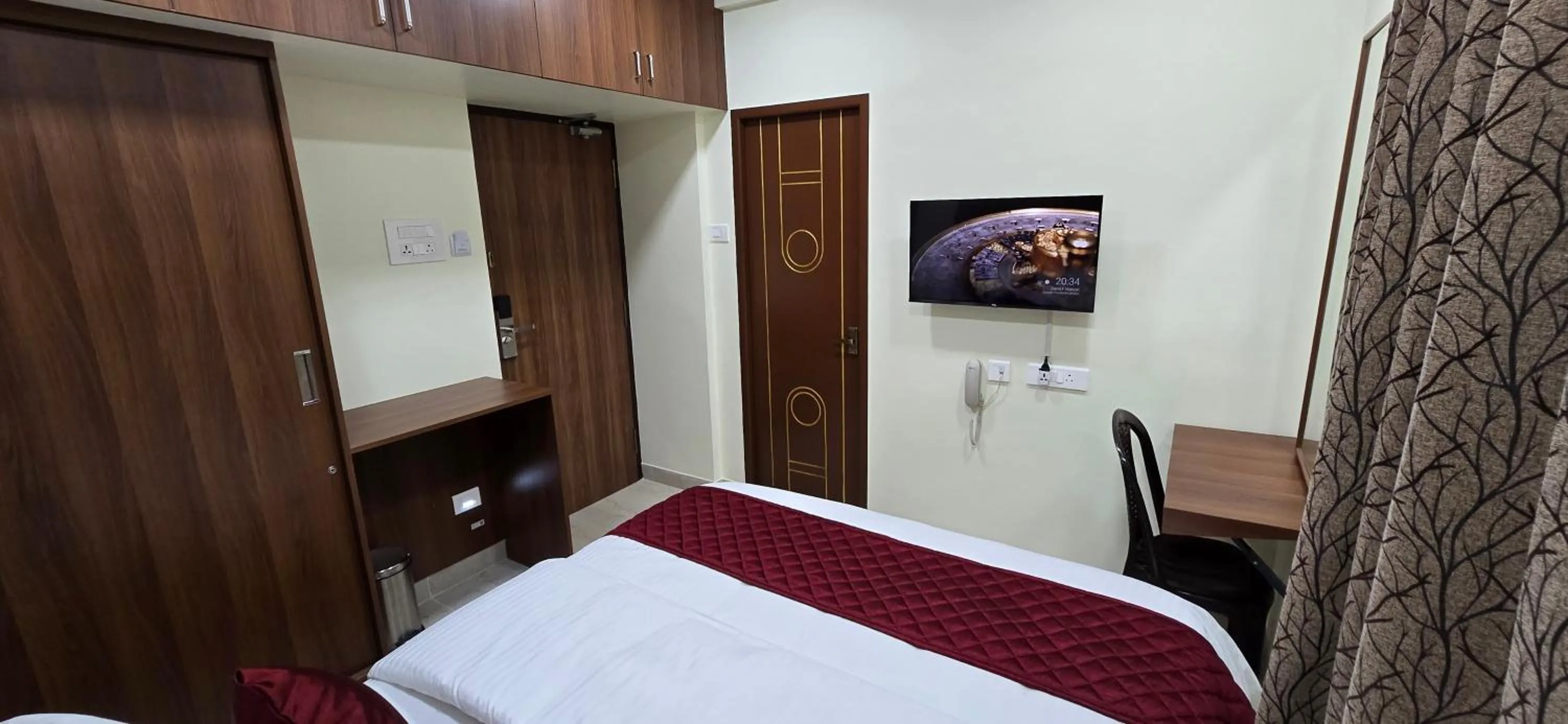 Bed in Hotel NJ RESIDENCY NEAR DLF IT PARK, RMZ SOFTWARE PARK, L&T ECC, CHENNAI TRADE CENTRE & MIOT