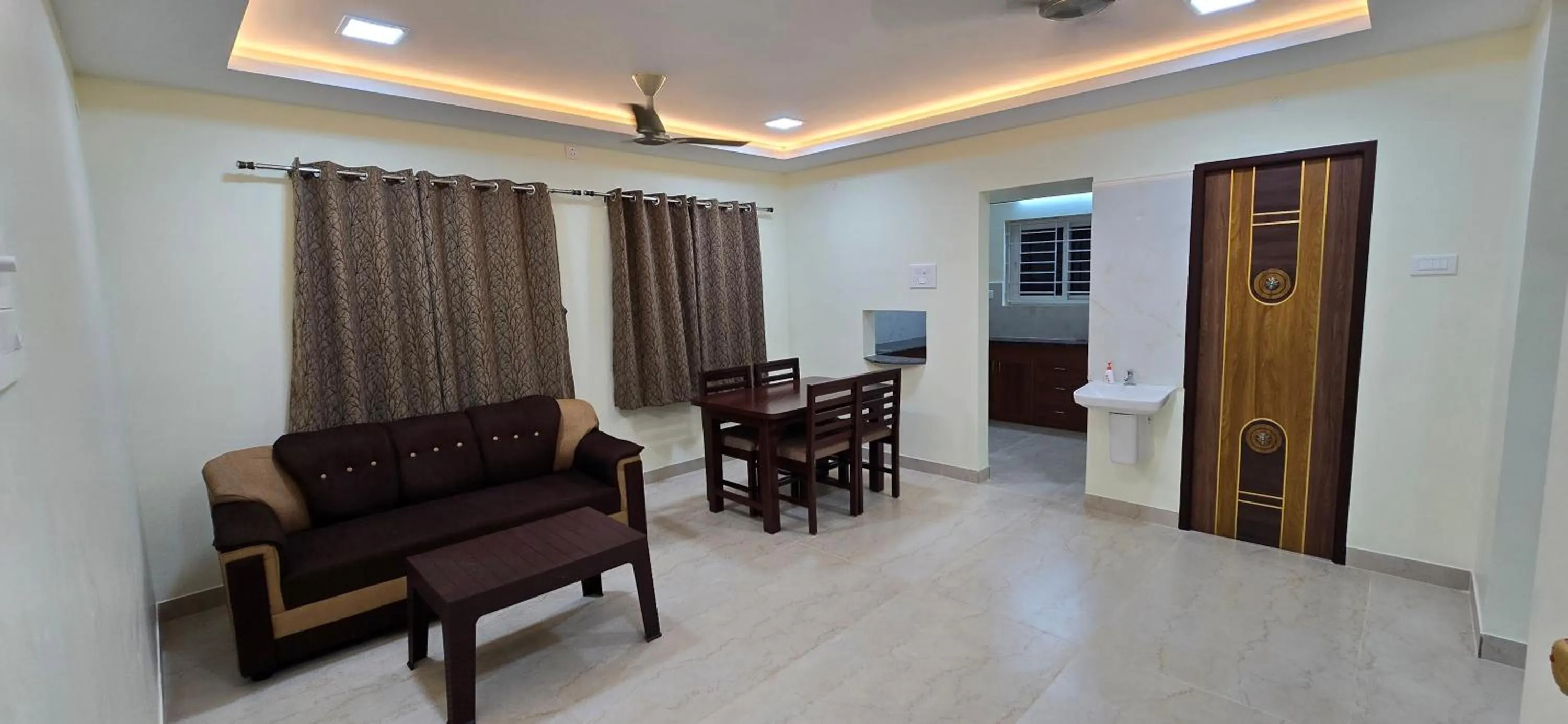 Hotel NJ RESIDENCY NEAR DLF IT PARK, RMZ SOFTWARE PARK, L&T ECC, CHENNAI TRADE CENTRE & MIOT