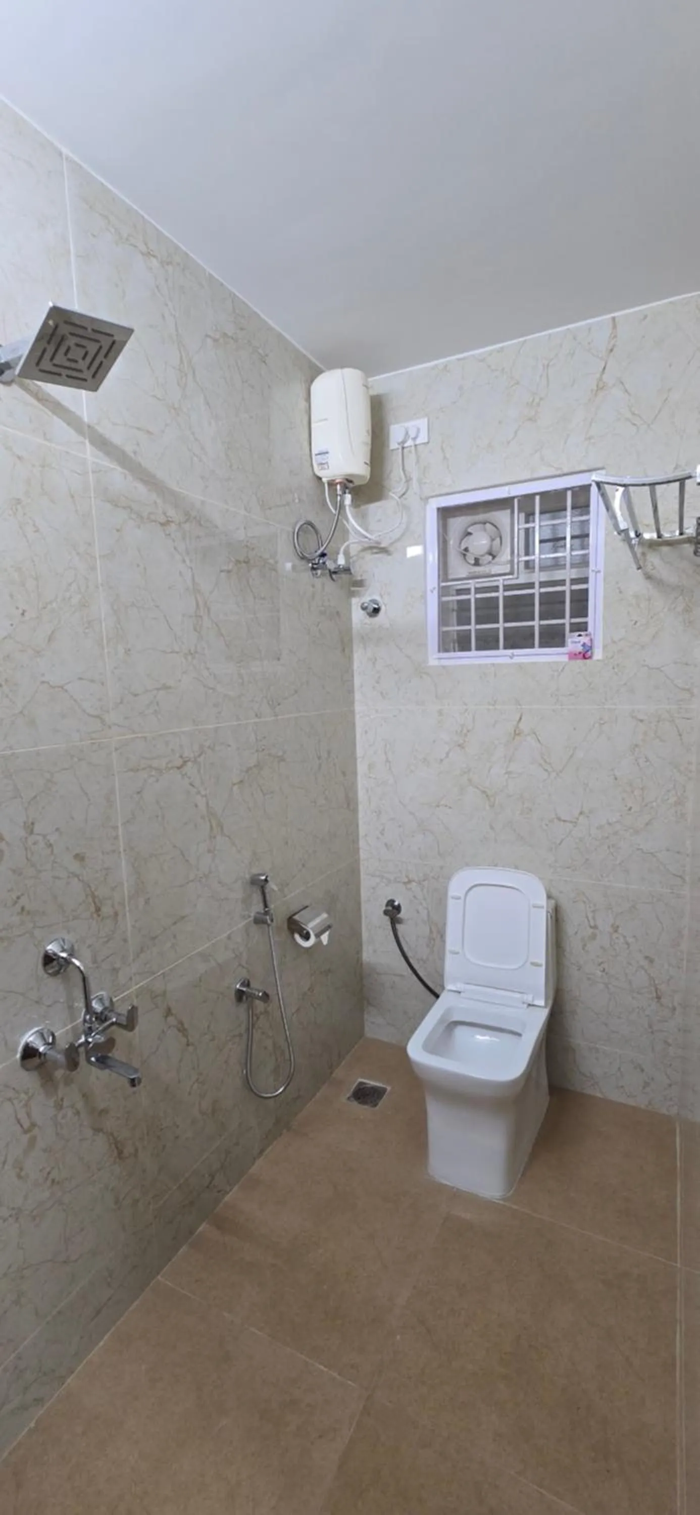 Hotel NJ RESIDENCY NEAR DLF IT PARK, RMZ SOFTWARE PARK, L&T ECC, CHENNAI TRADE CENTRE & MIOT