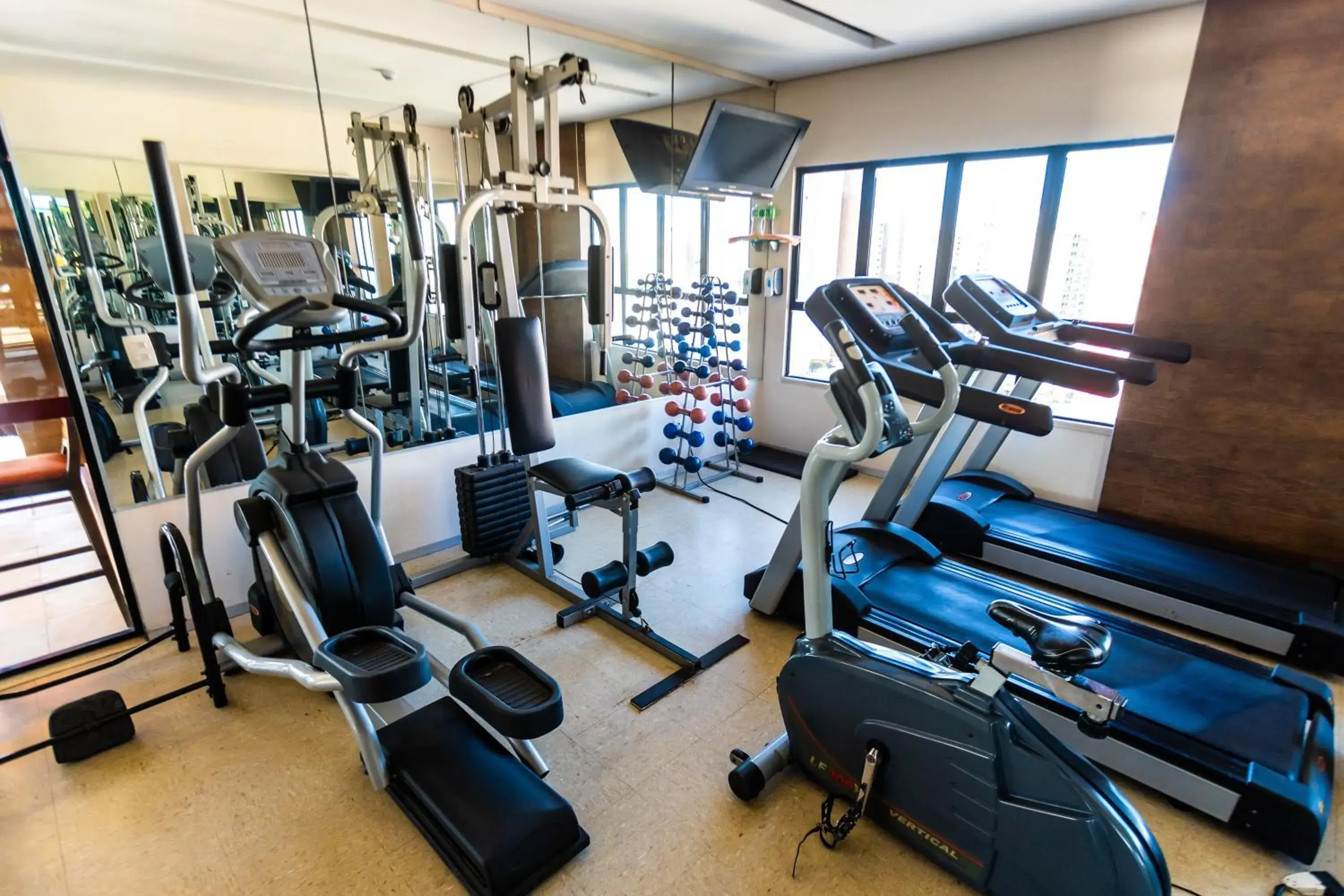 Fitness centre/facilities in Hotel Praia Centro Fitness centre/facilities in Hotel Praia Centro