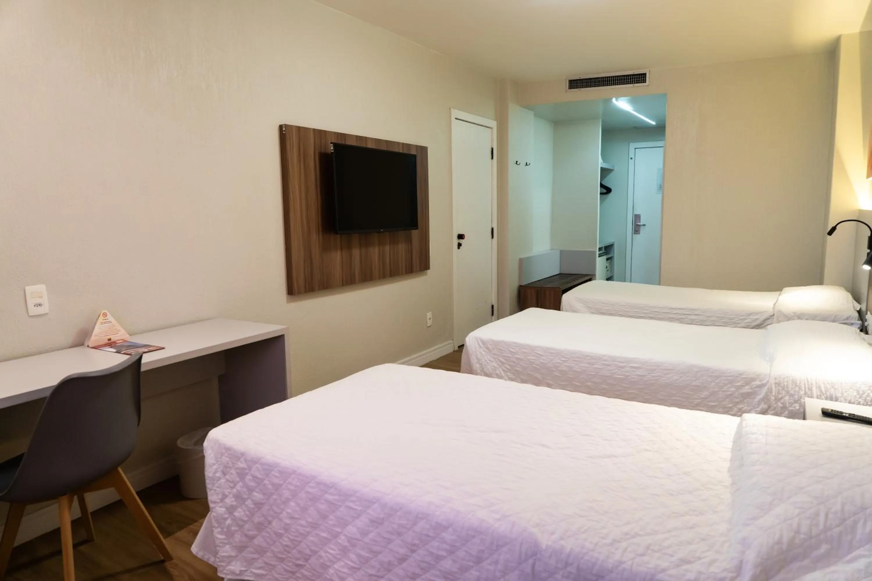 Bedroom, Bed in Hotel Praia Centro