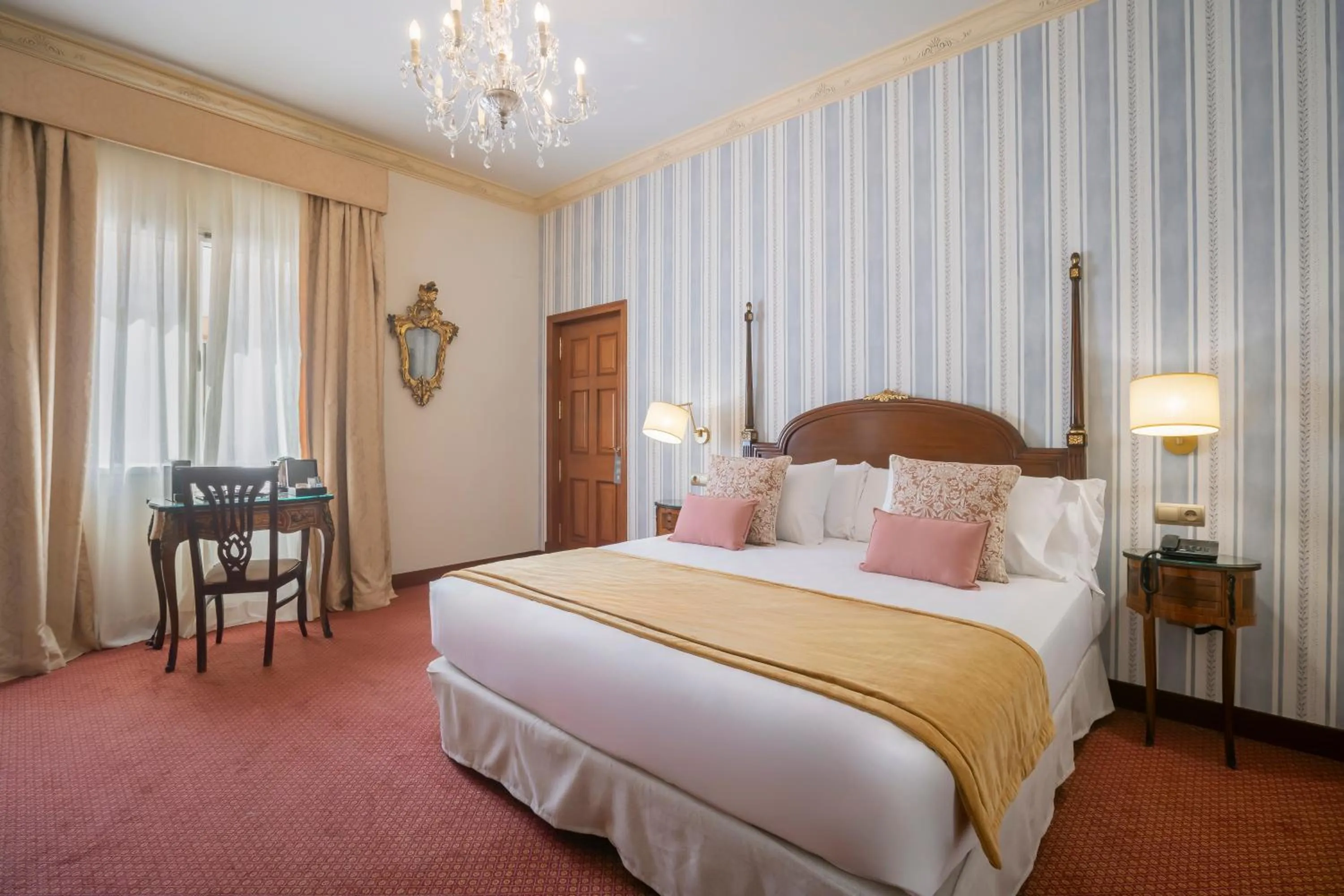 Bed in Soho Boutique Duques de Medinaceli - Adults Recommended