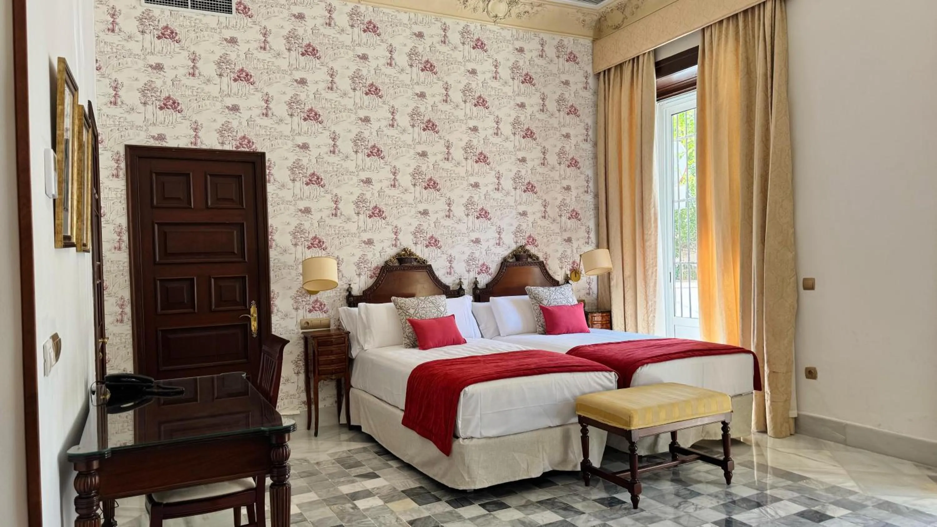 Bed in Soho Boutique Duques de Medinaceli - Adults Recommended