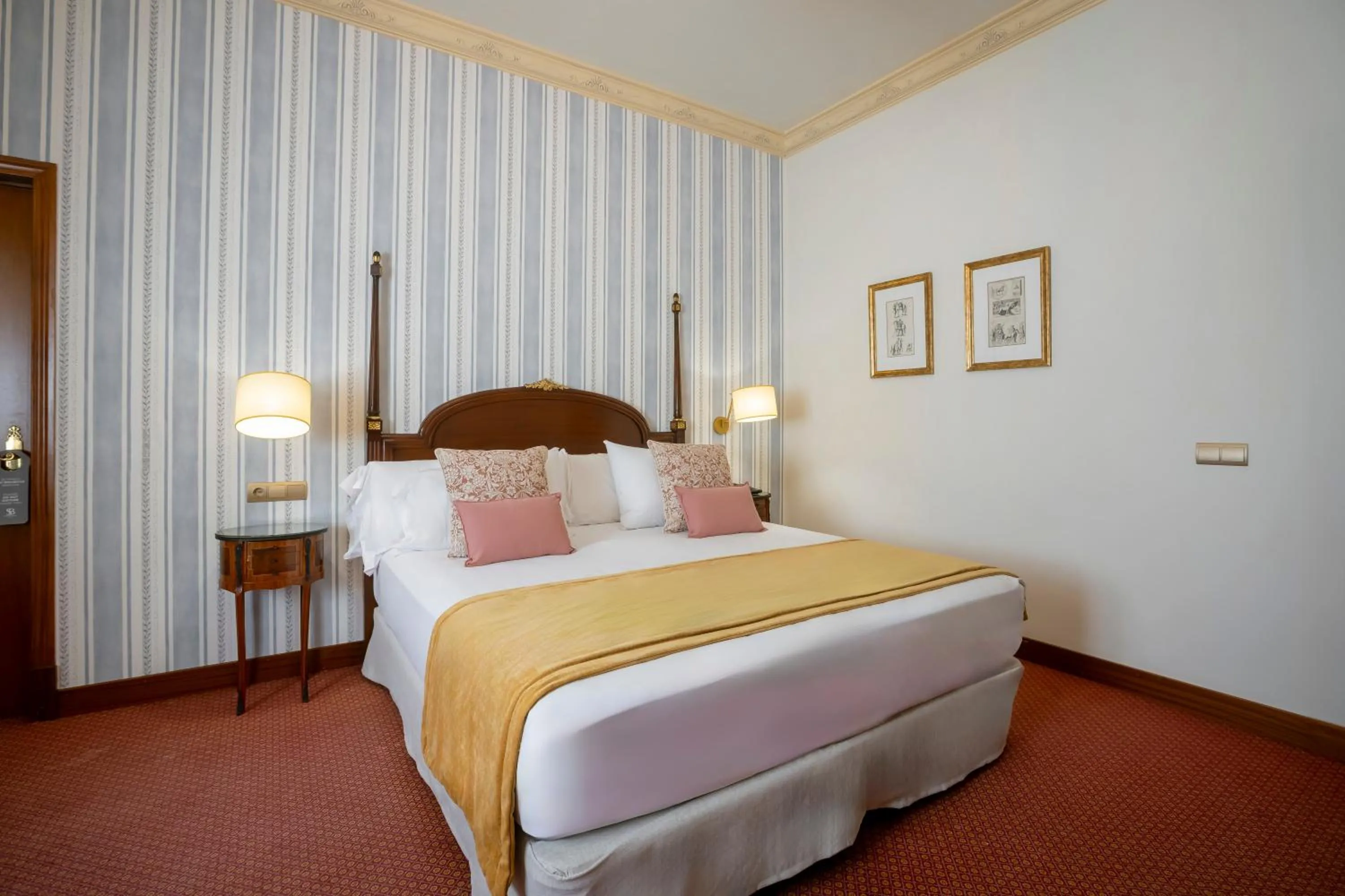 Bed in Soho Boutique Duques de Medinaceli - Adults Recommended