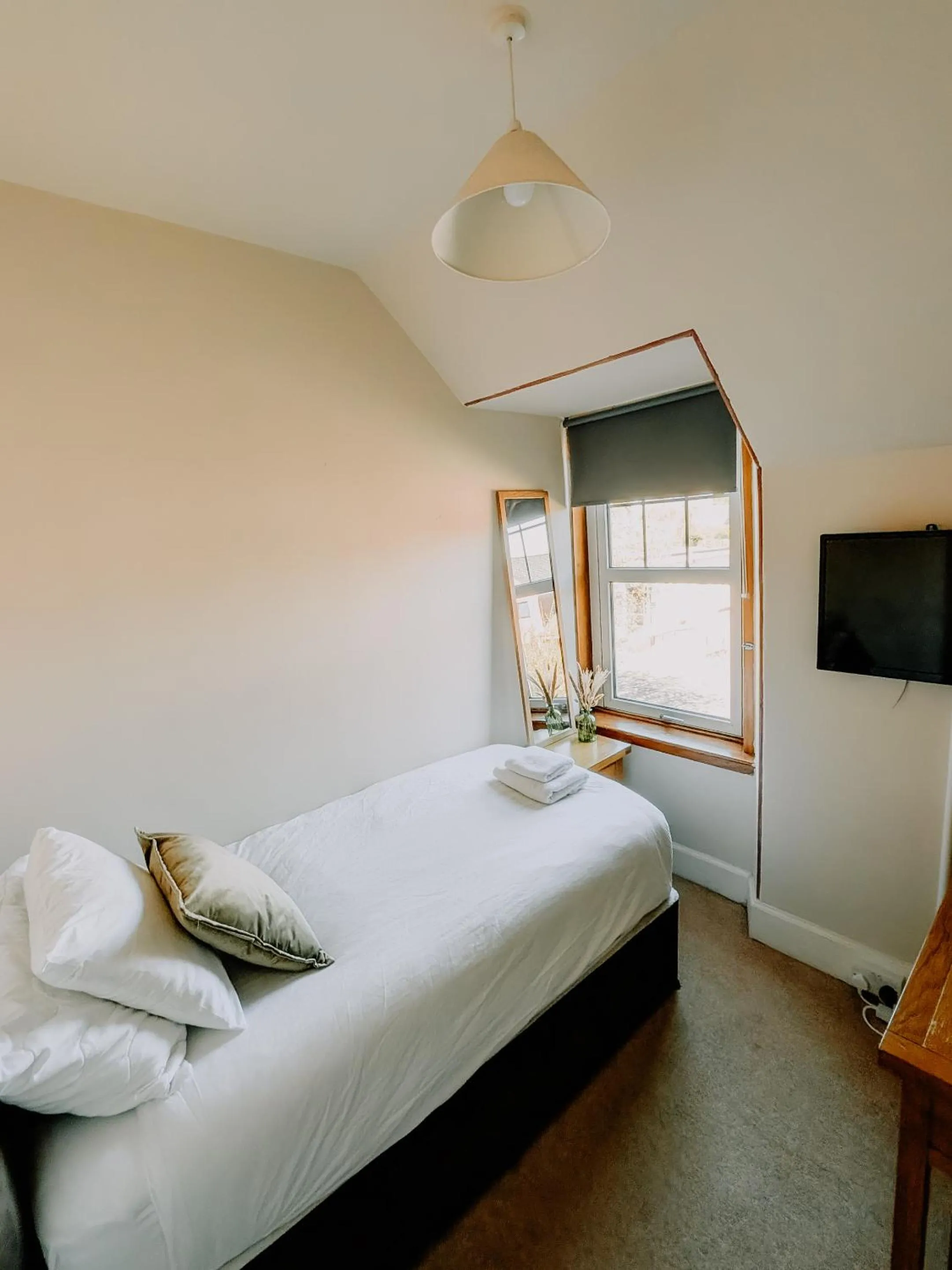 Bedroom, Bed in Inverness Holiday House