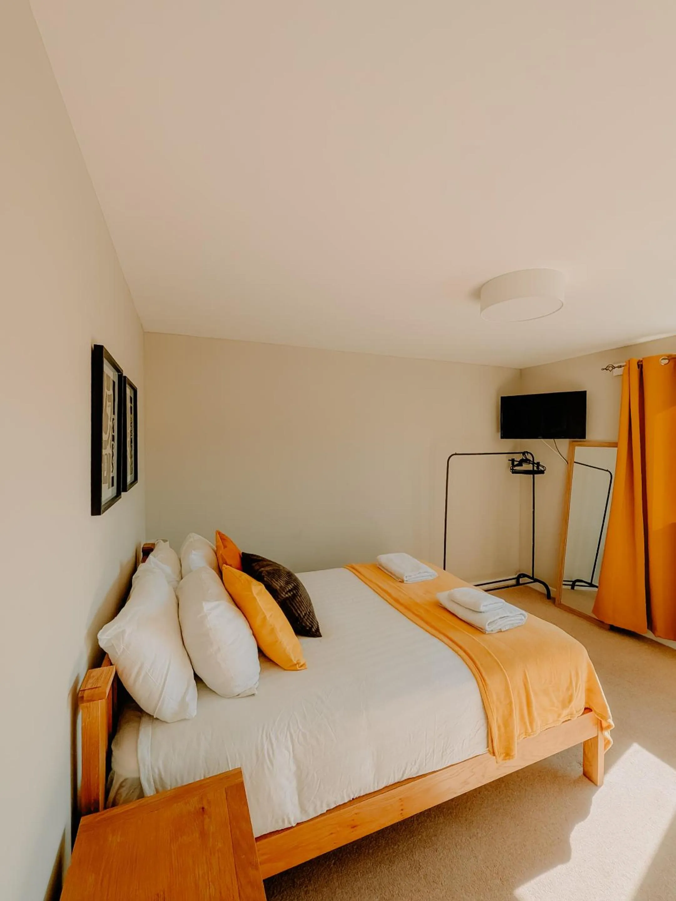 Bedroom, Bed in Inverness Holiday House