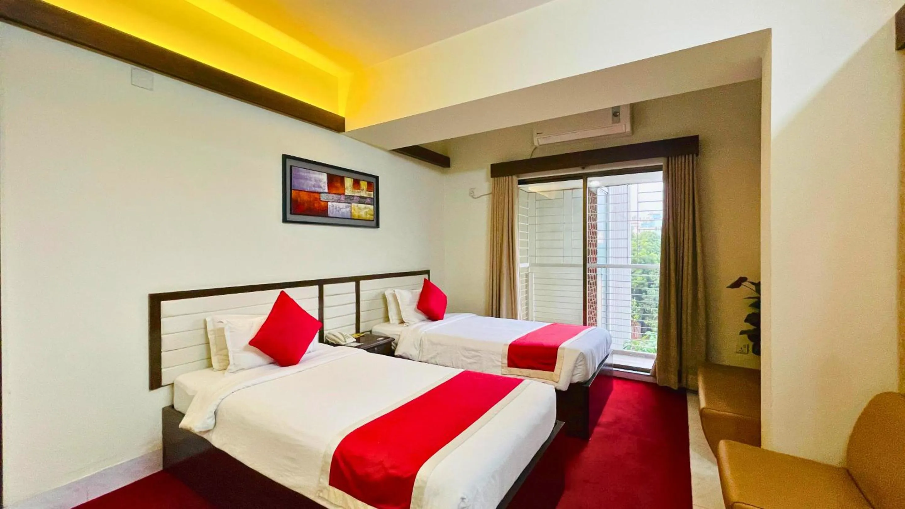 Photo of the whole room in Circle Inn