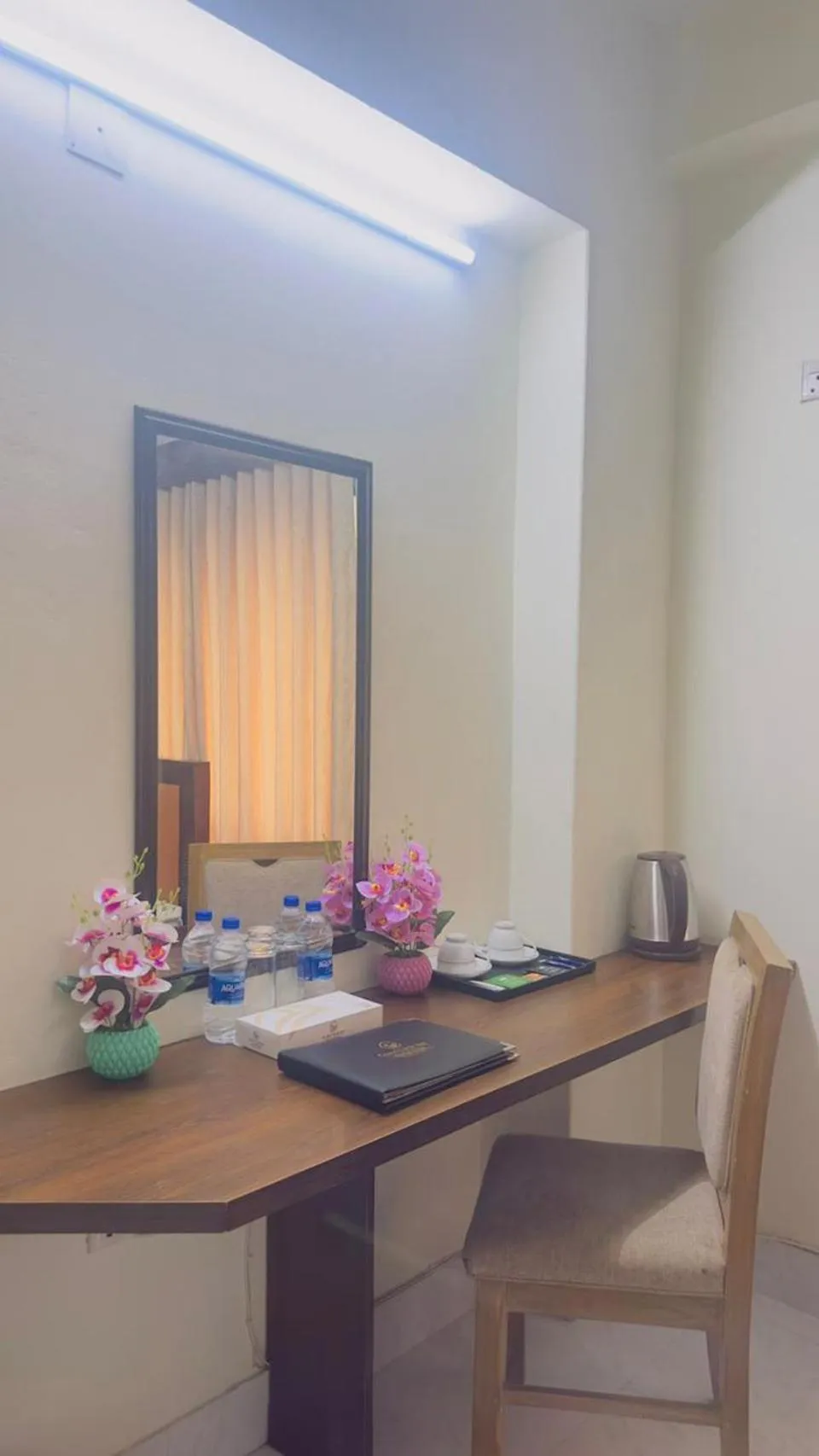 Seating area in Circle Inn