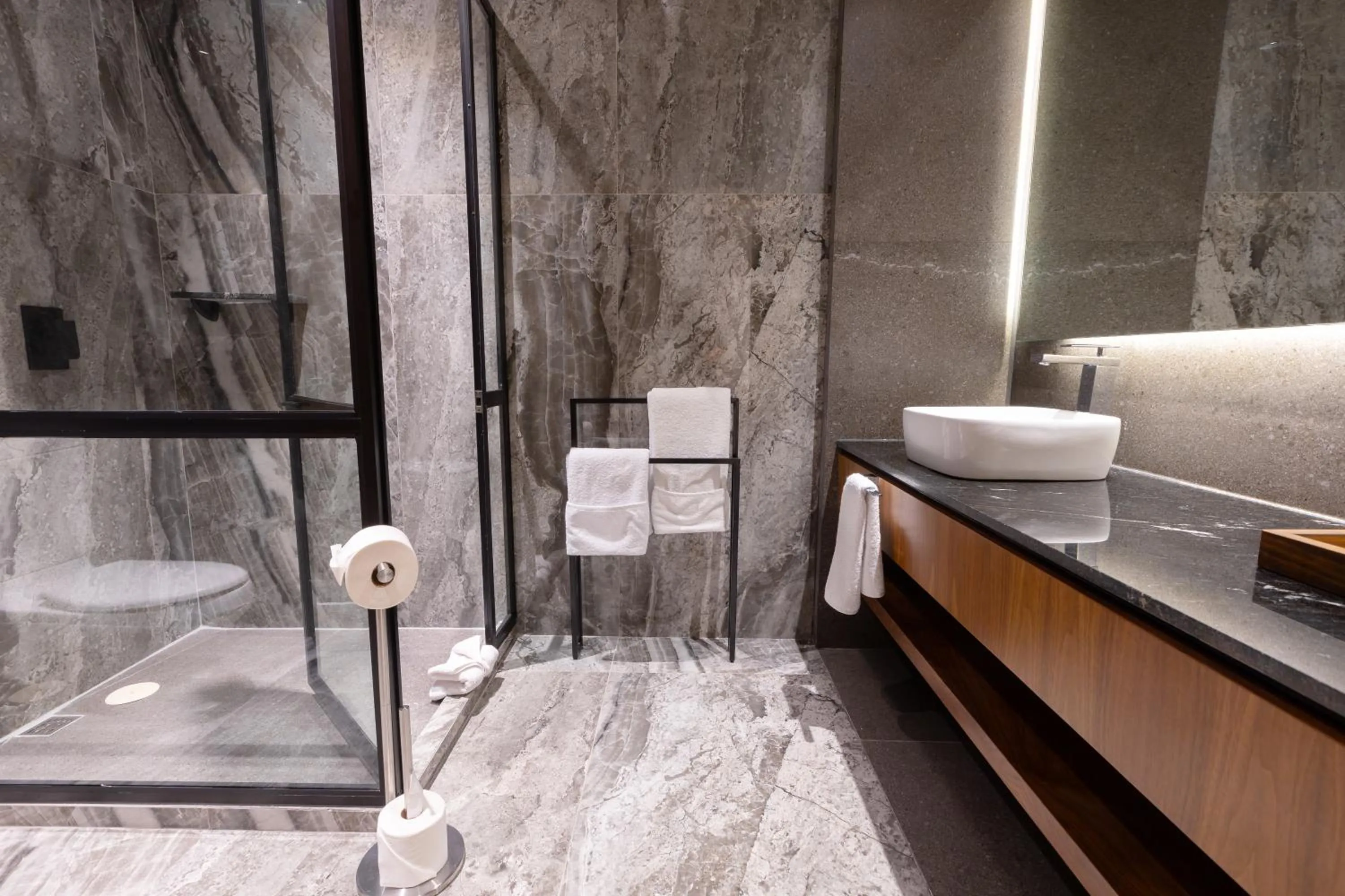 Bathroom in Hotel Noite Business Class