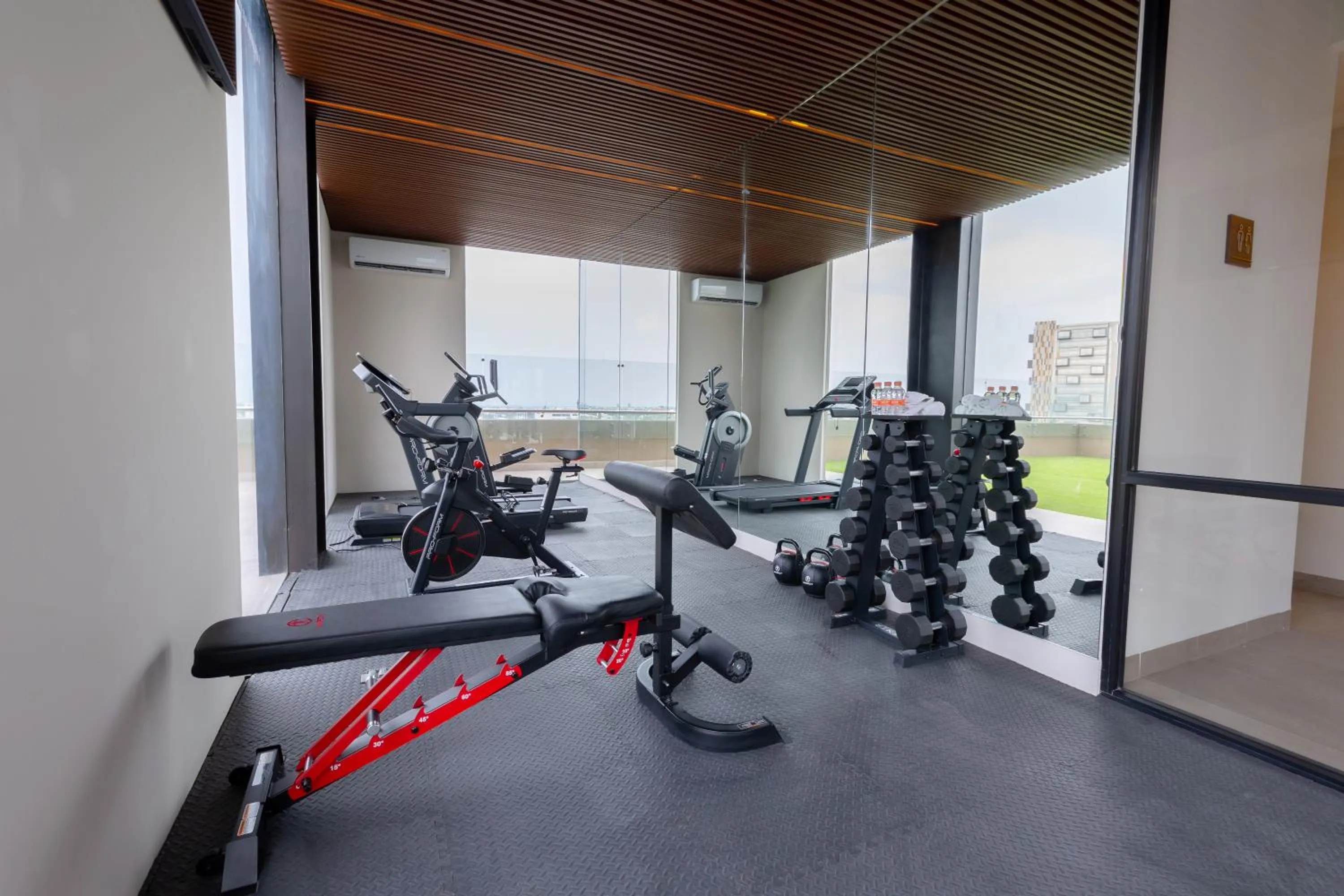 Fitness centre/facilities in Hotel Noite Business Class