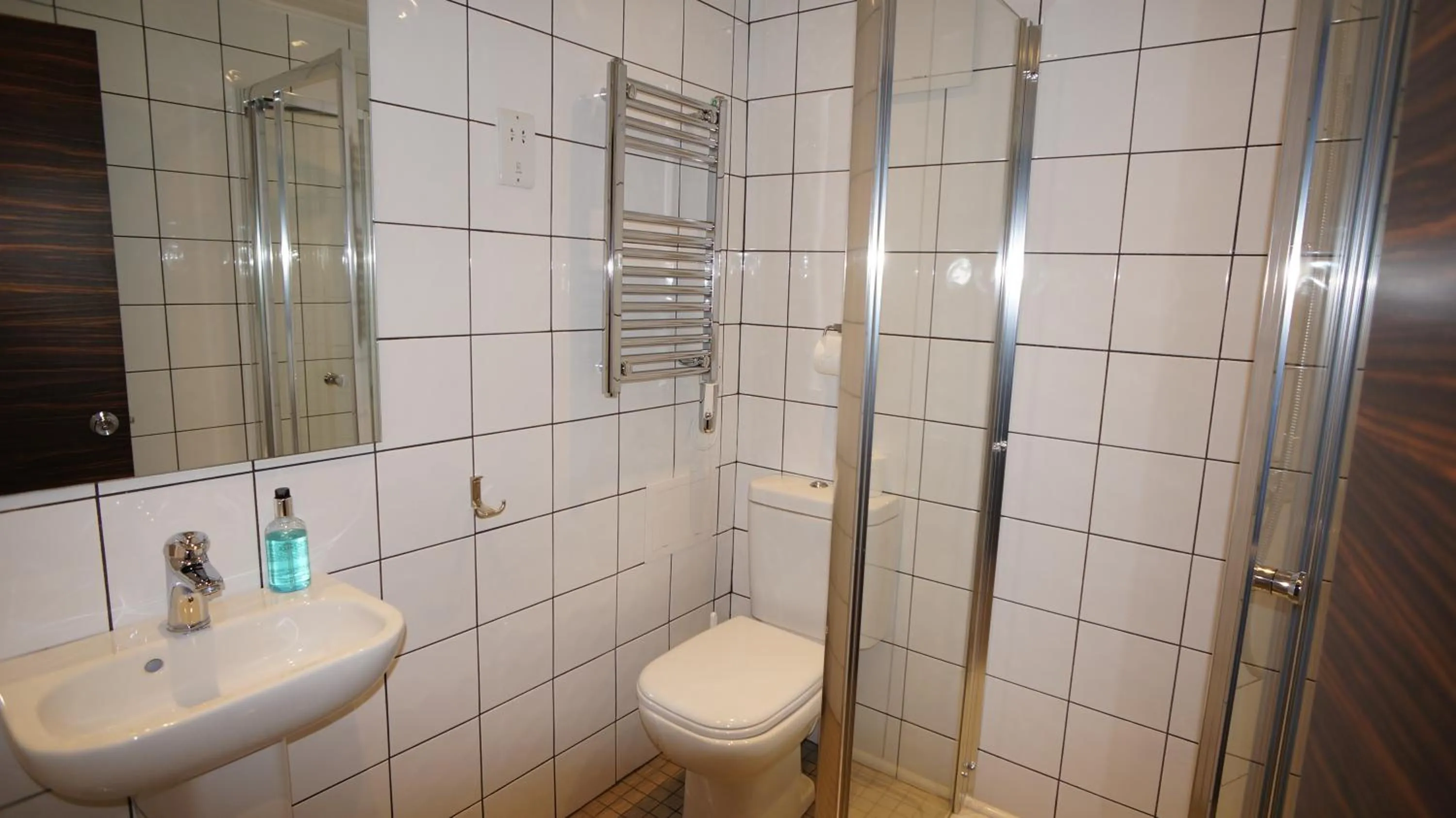 Bathroom in Crestfield Hotel