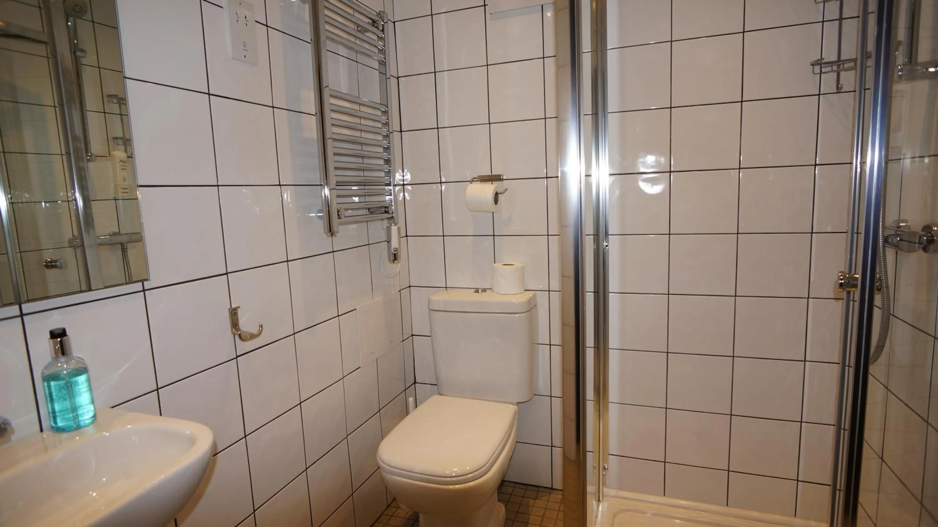 Bathroom in Crestfield Hotel