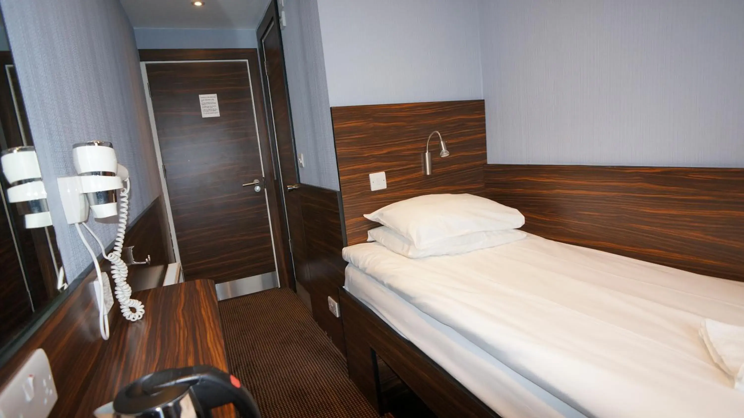 Bed in Crestfield Hotel Bed in Crestfield Hotel