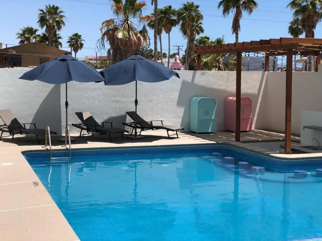 Costa Elegante Hotel & Suites