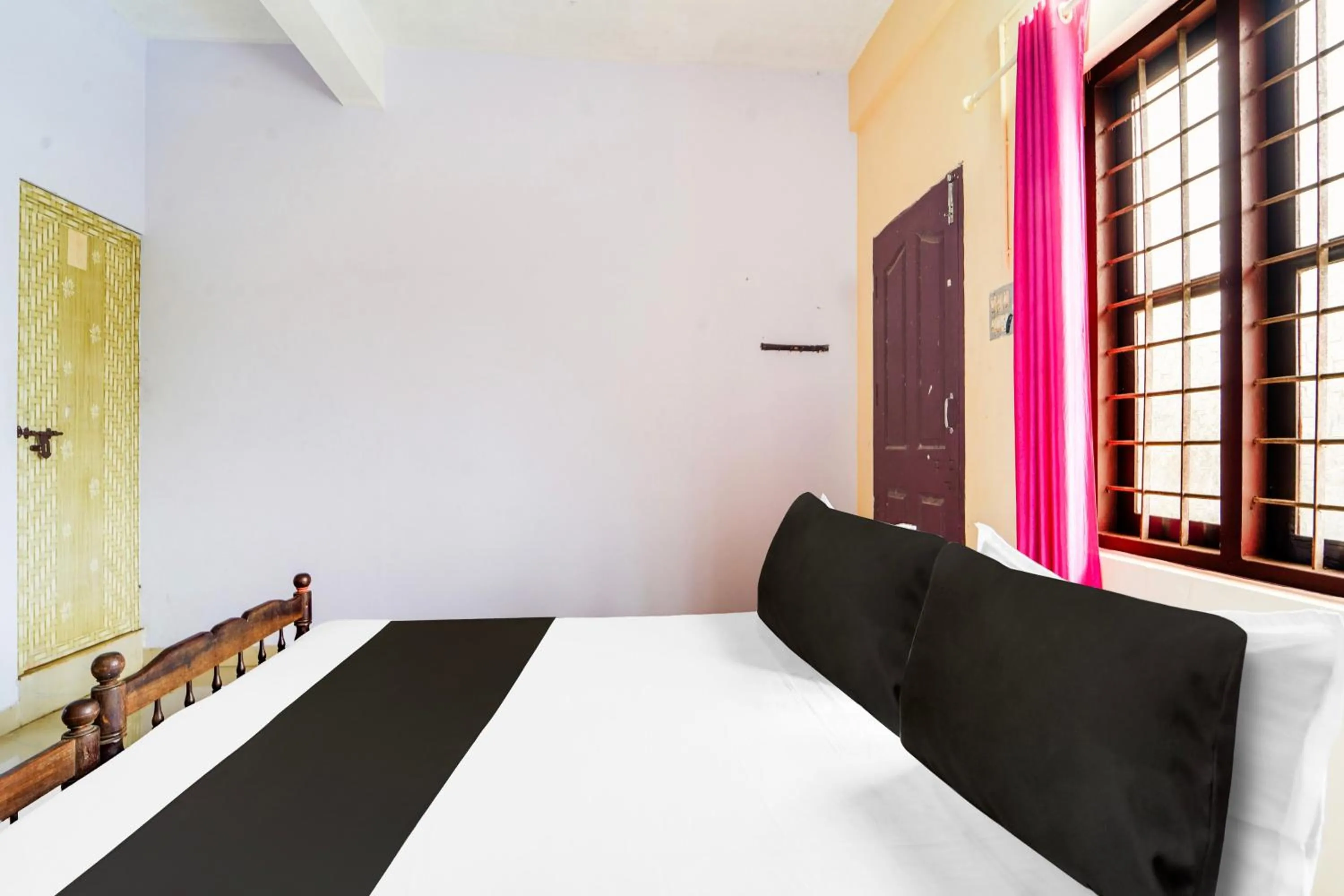 Bedroom, Bed in Hotel O Sree Badra Lodge