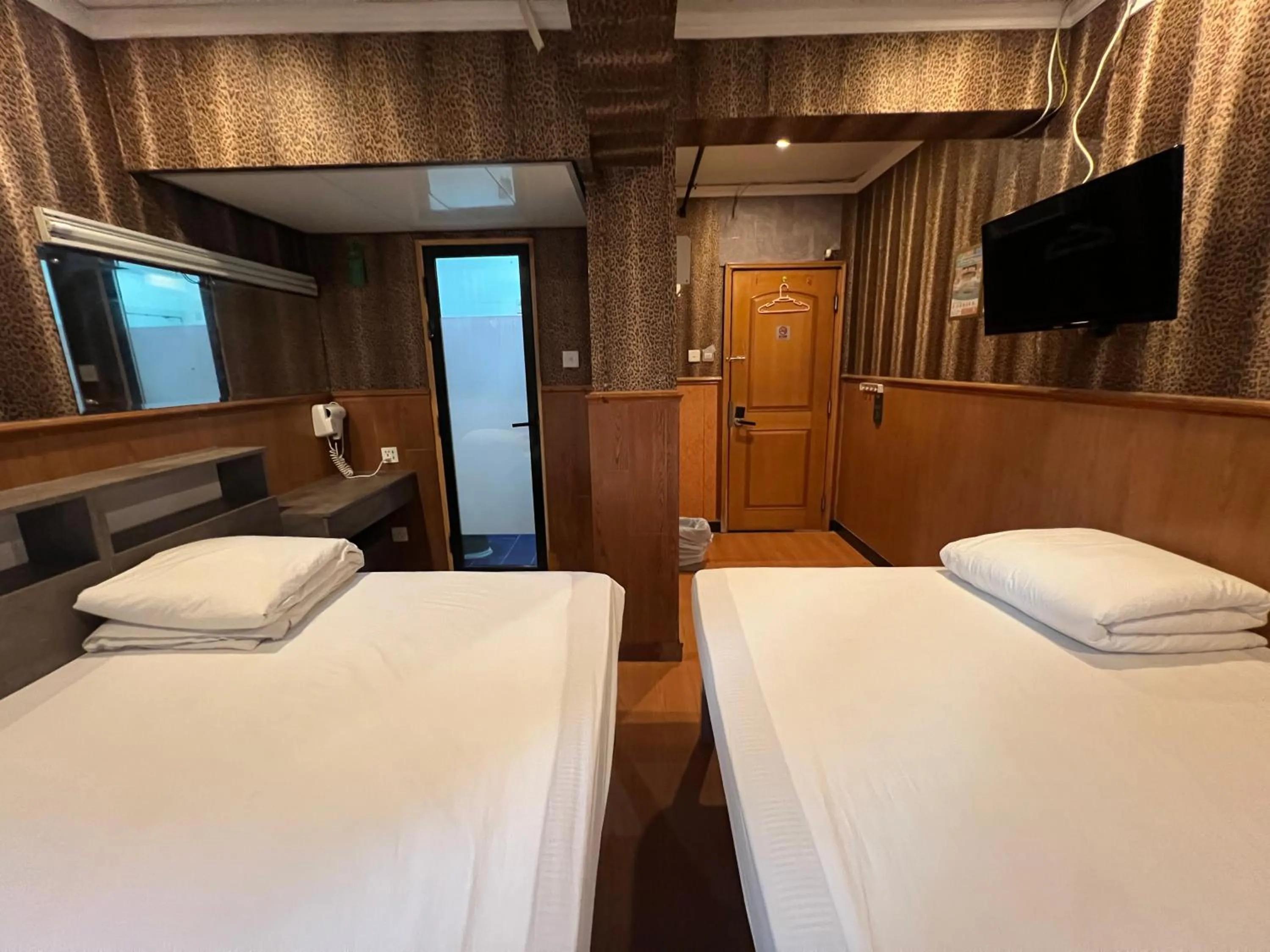 Bed in USA Hostel HONG KONG