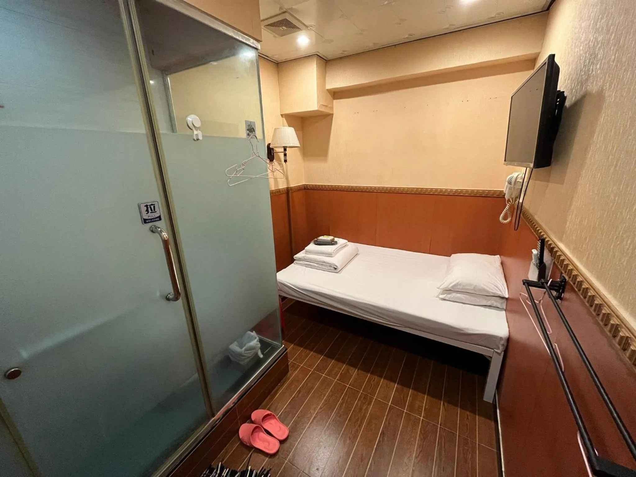 Bed in USA Hostel HONG KONG