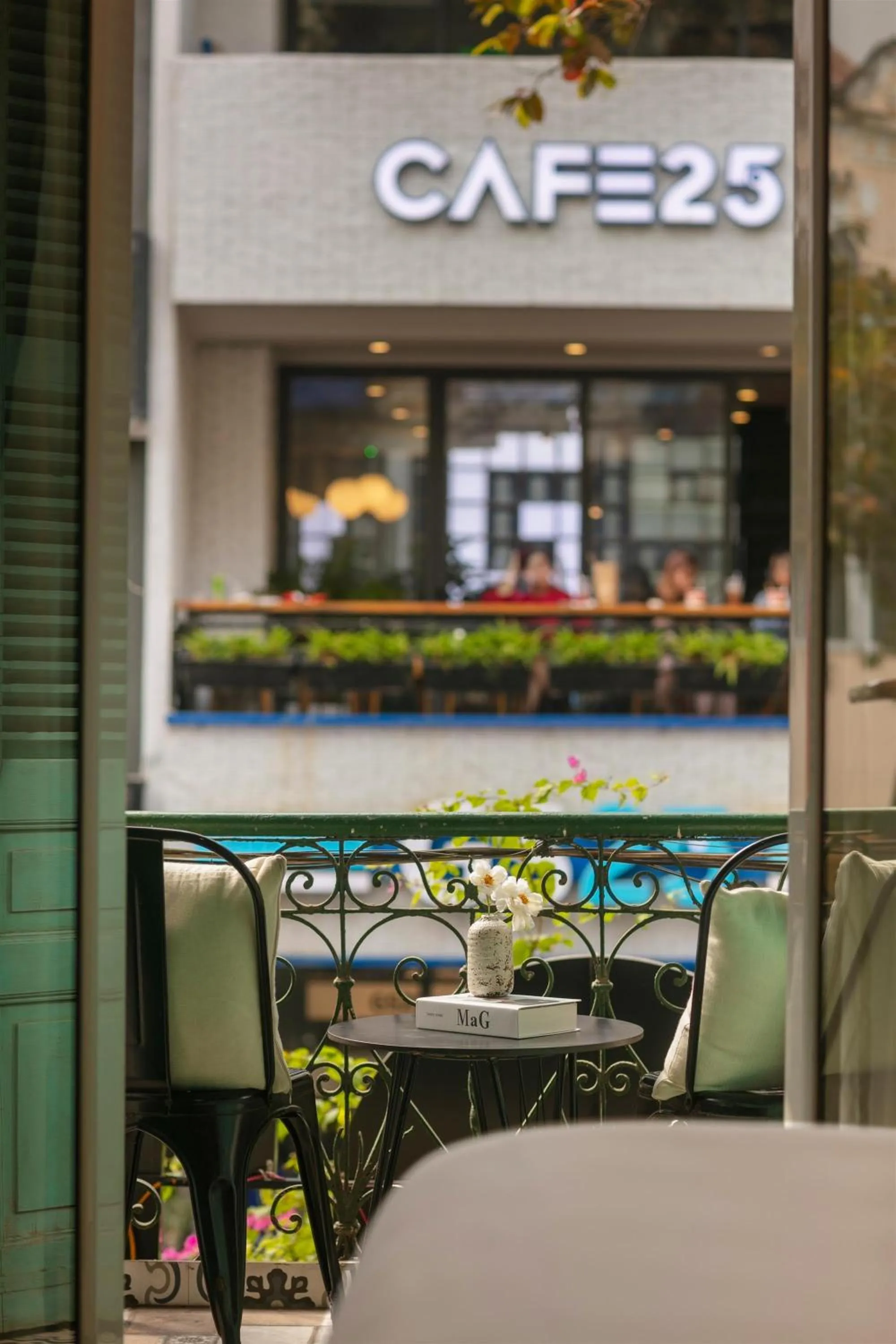 Day in TrangTrang Luxury Hotel