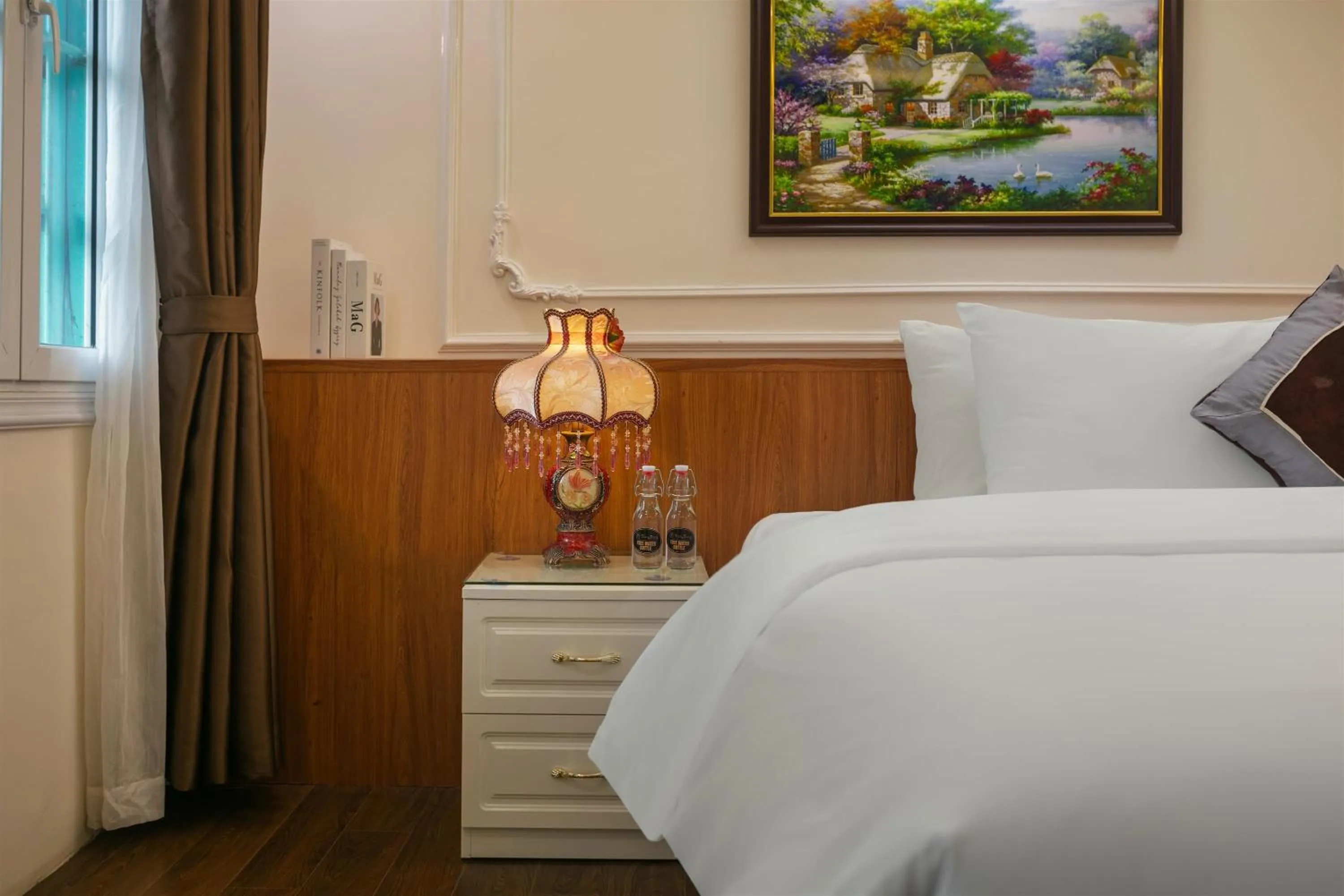 Bed in TrangTrang Luxury Hotel