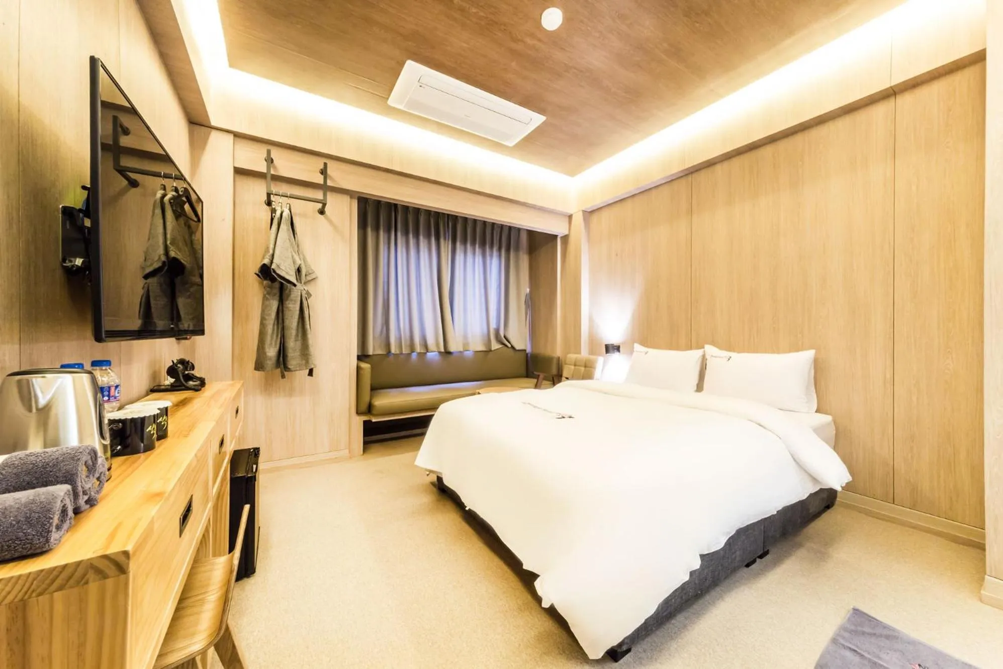 Bed in Sangju Hotel Seoul