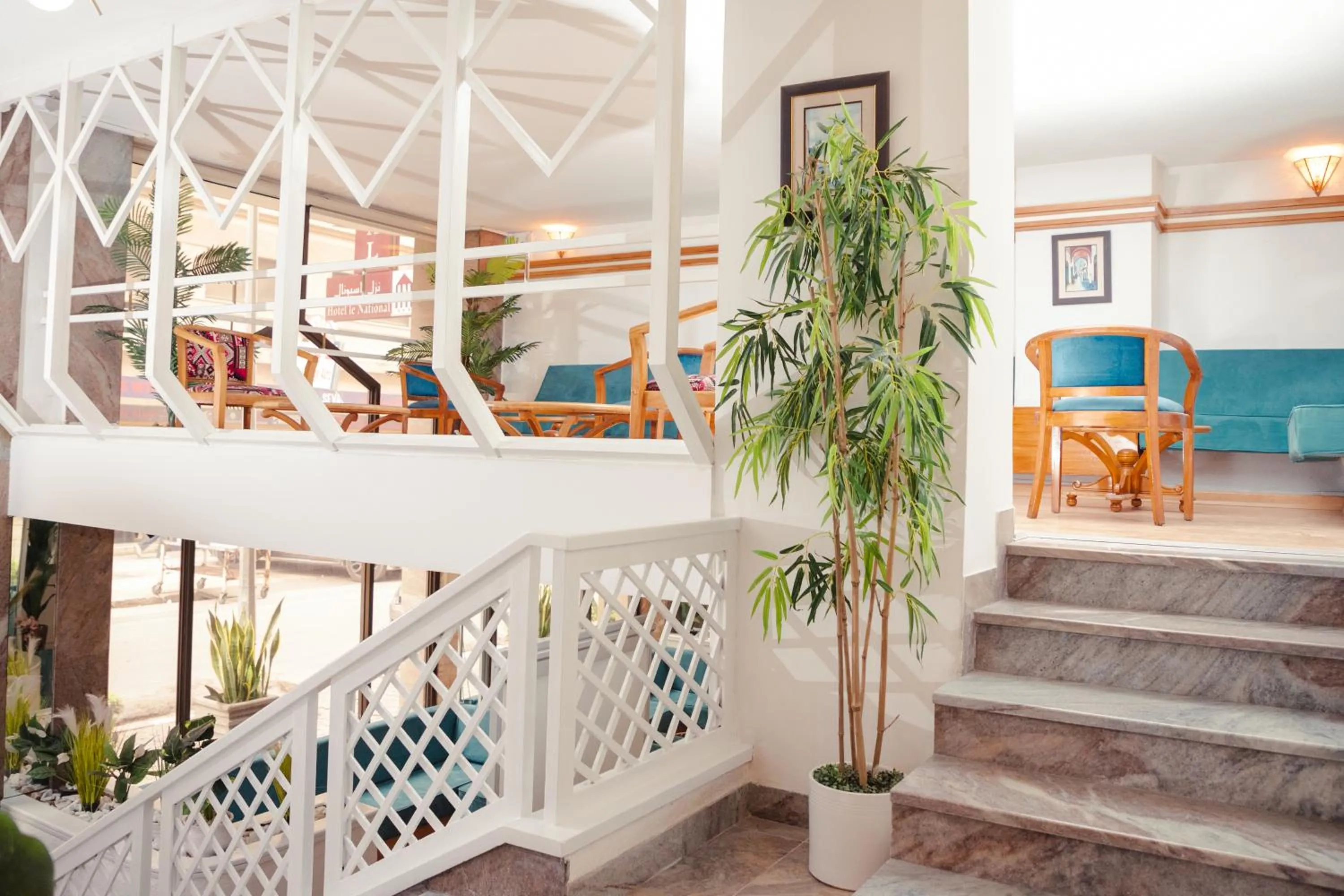 Lobby or reception in Le National
