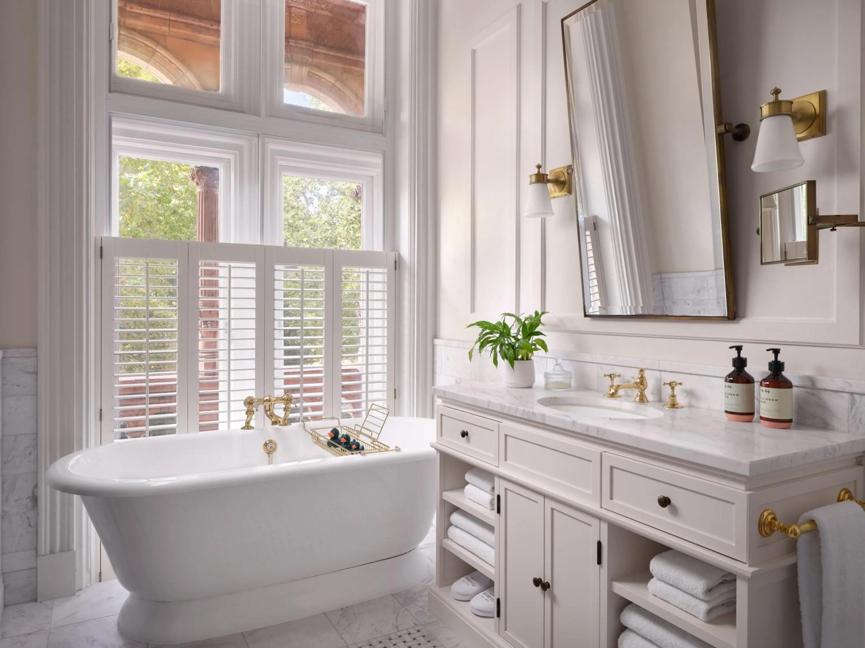 Toilet in Kimpton Fitzroy London by IHG