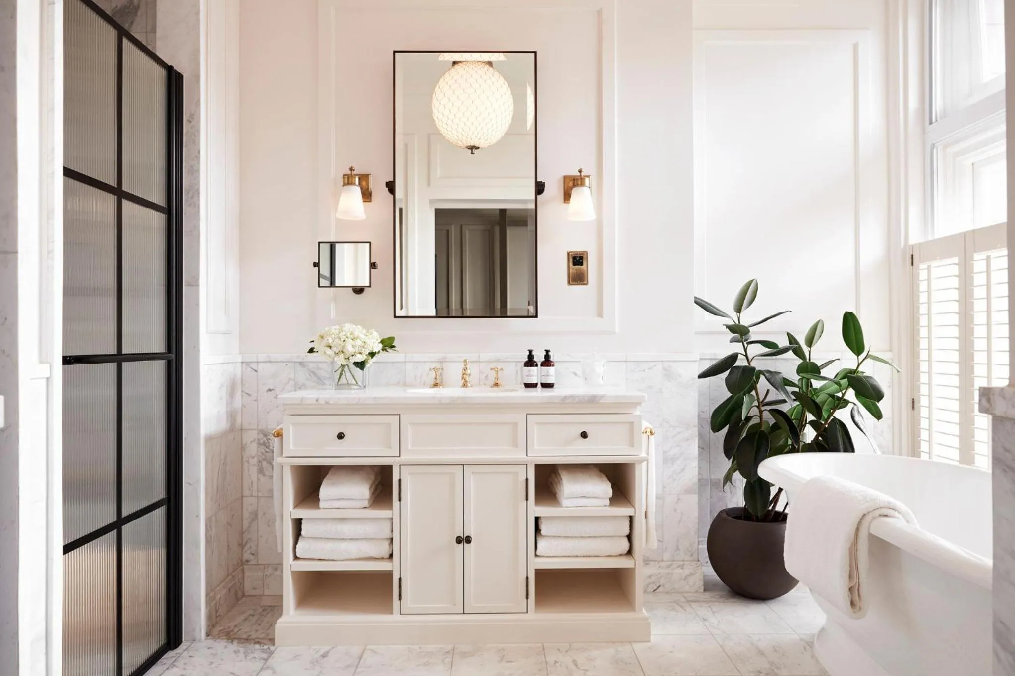 Bathroom in Kimpton Fitzroy London by IHG