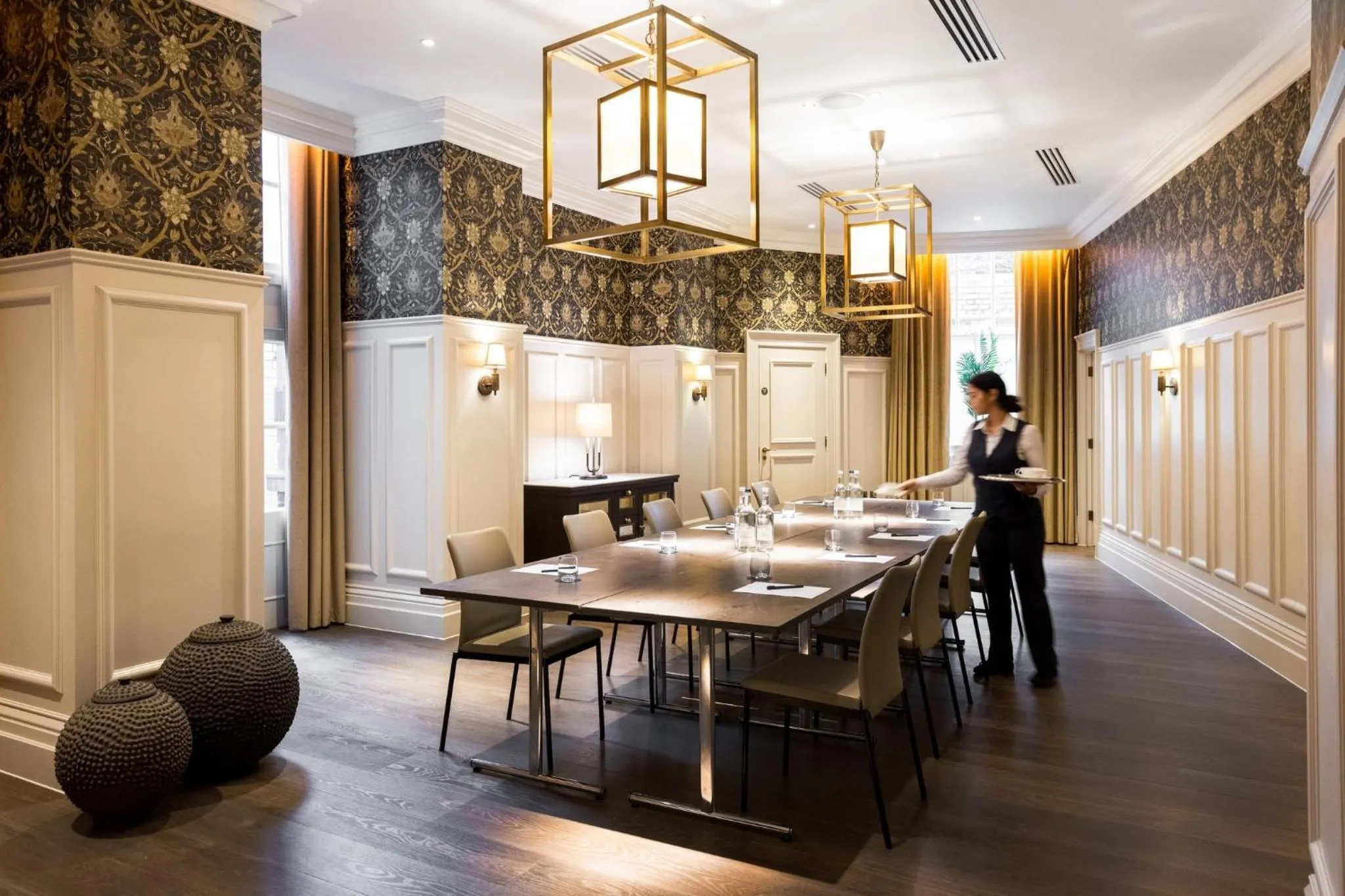 Meeting/conference room in Kimpton Fitzroy London by IHG