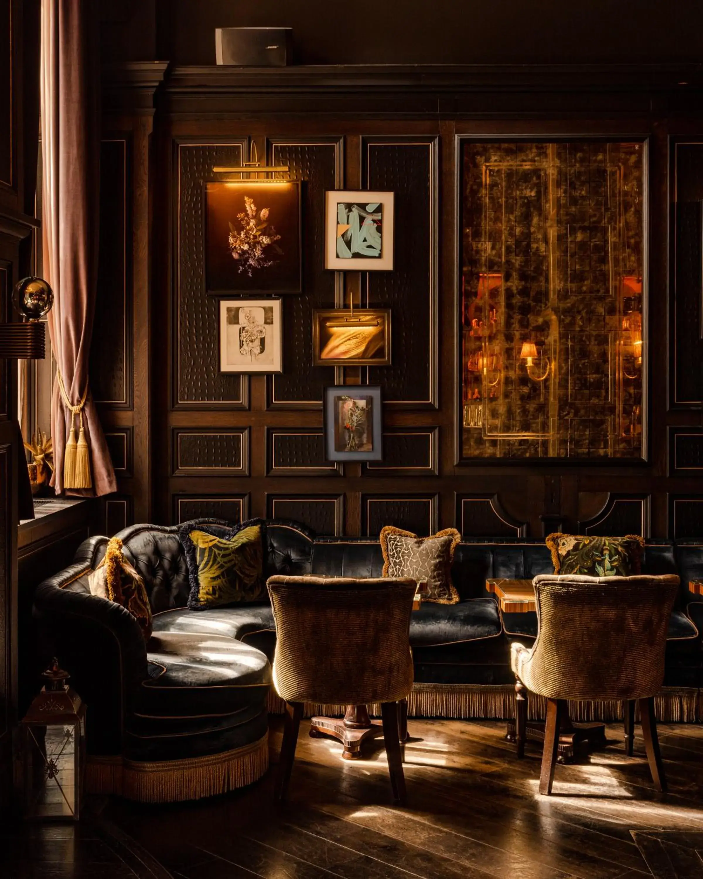Lounge or bar in Kimpton Fitzroy London by IHG Lounge or bar in Kimpton Fitzroy London by IHG