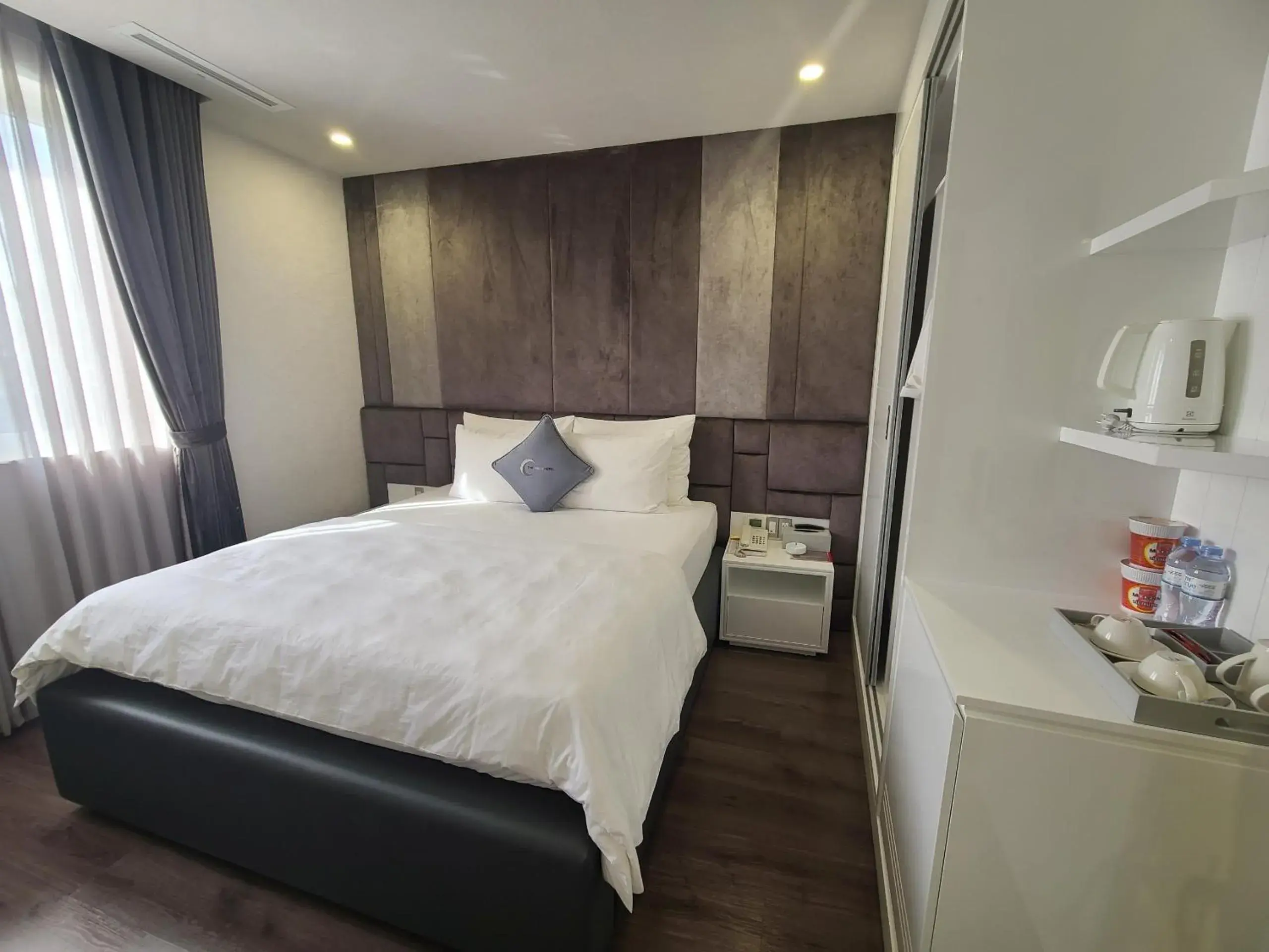 Bed in The Moon Hotel 3 Bed in The Moon Hotel 3