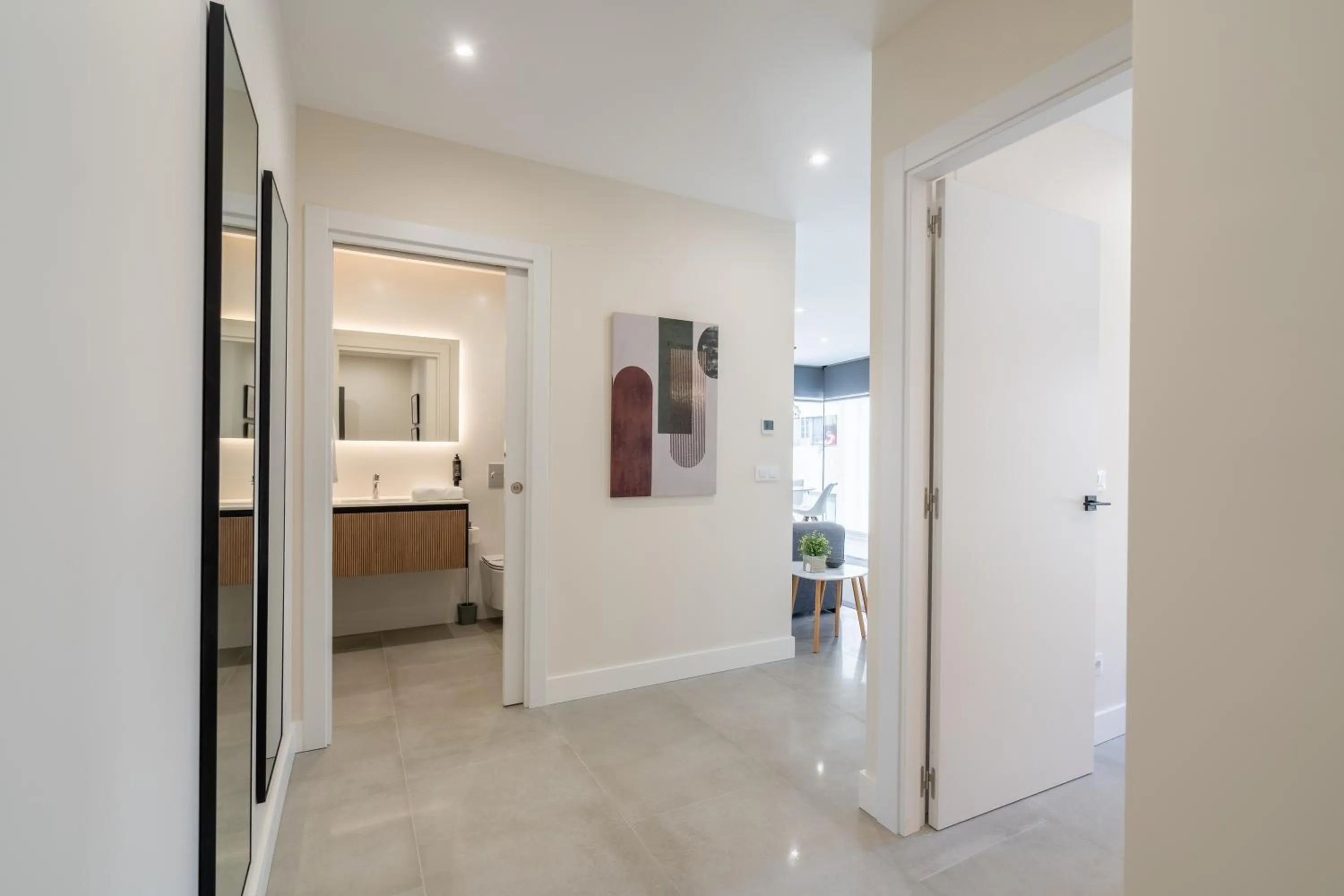 Photo of the whole room, Bed in Cíes Luxury Suitel Areosa 22