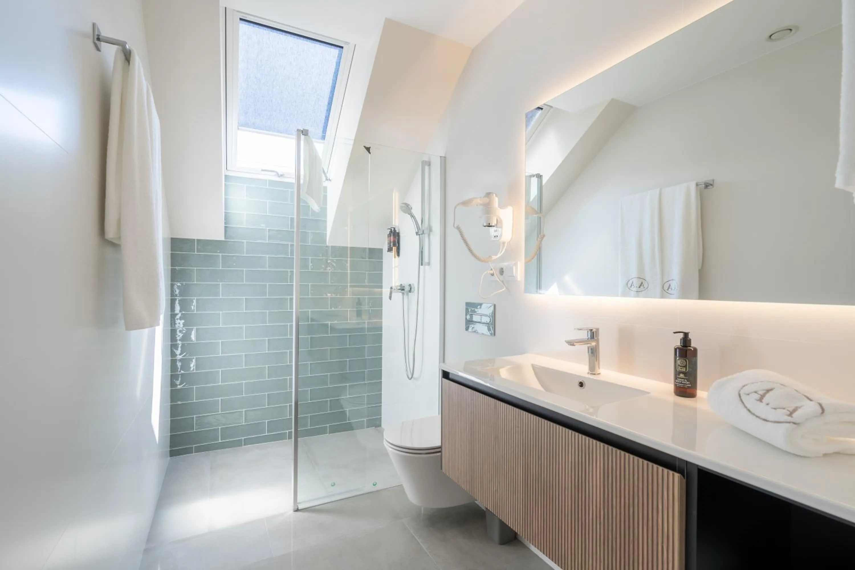 Bathroom in Cíes Luxury Suitel Areosa 22