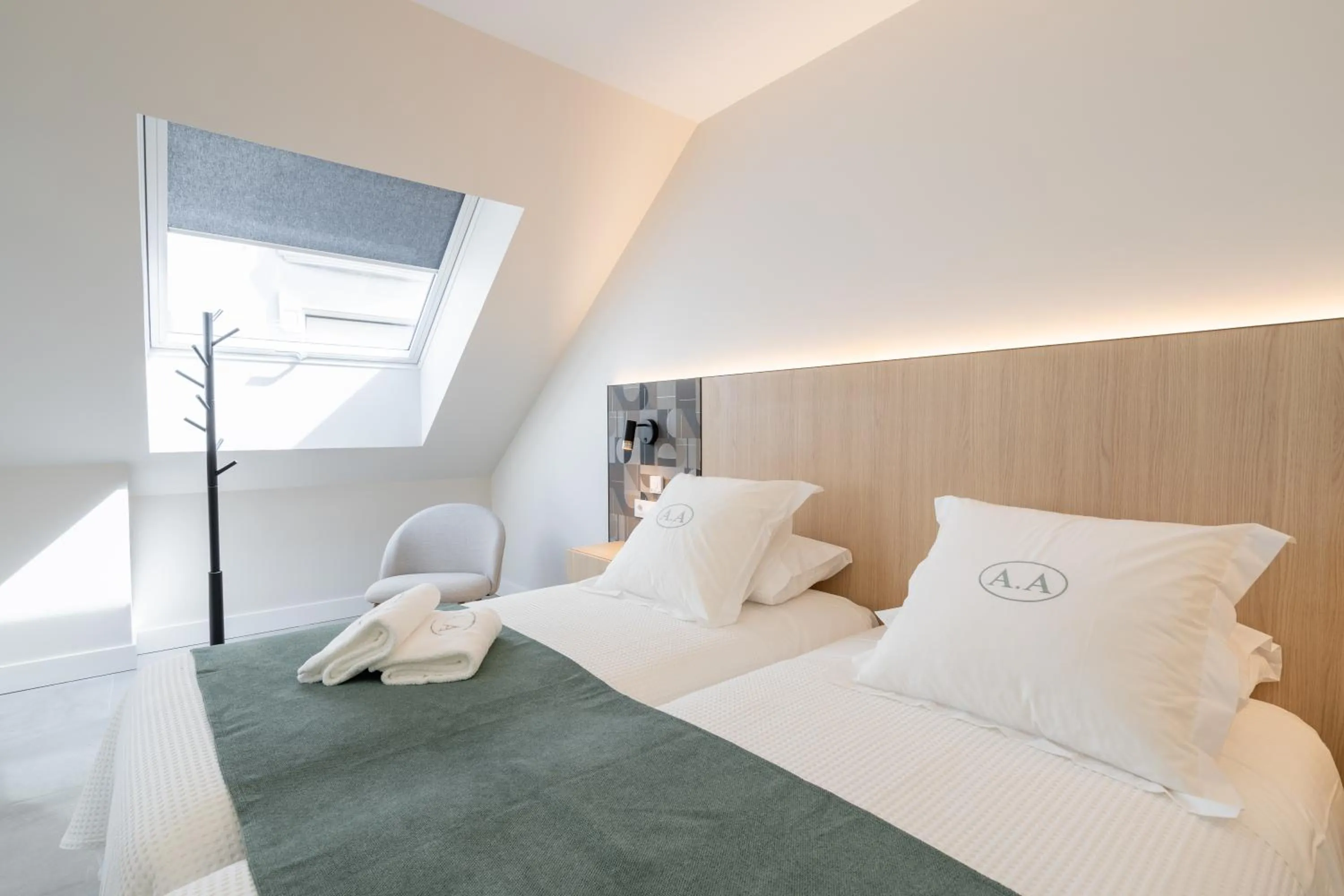 Bedroom, Bed in Cíes Luxury Suitel Areosa 22