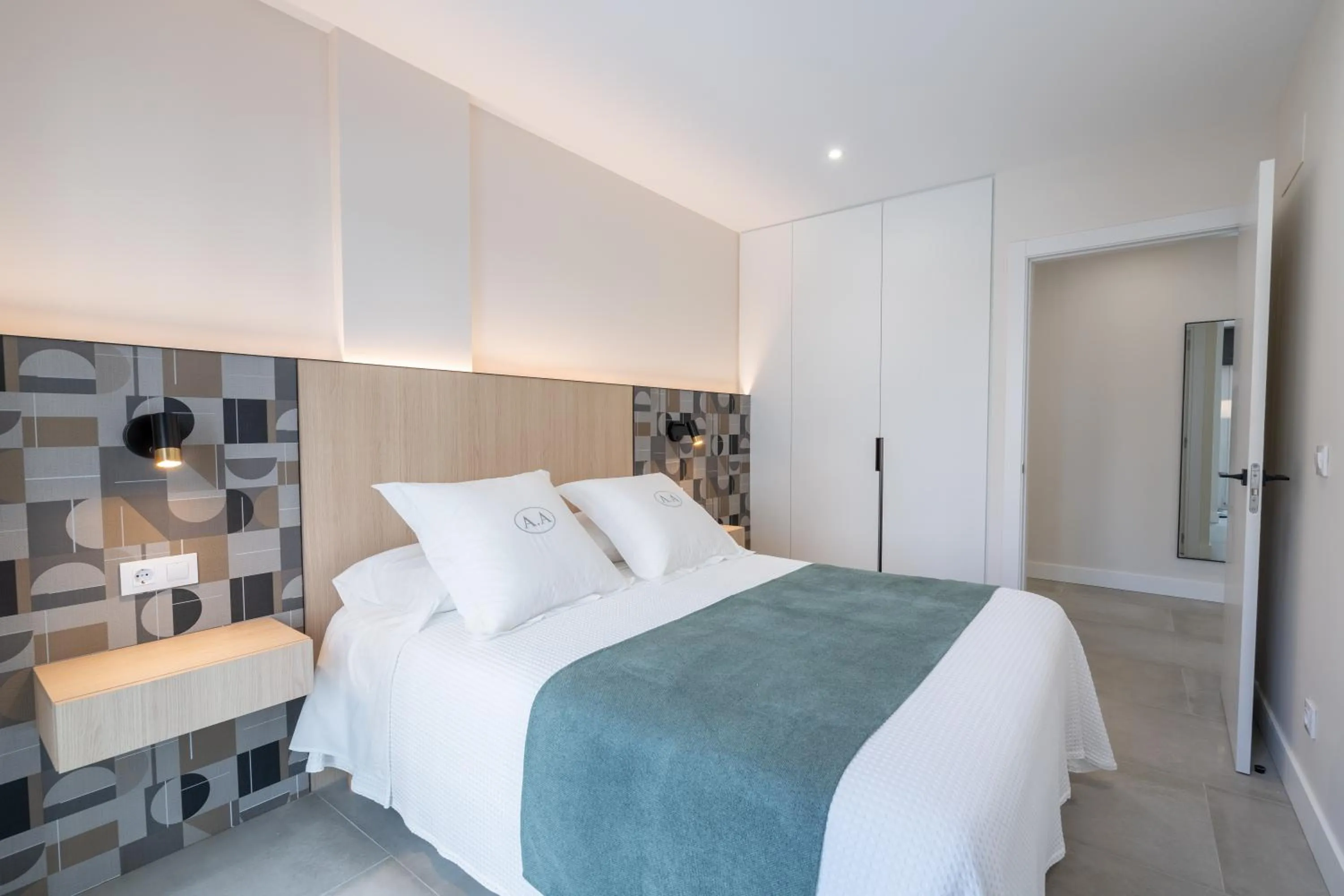 Bedroom, Bed in Cíes Luxury Suitel Areosa 22