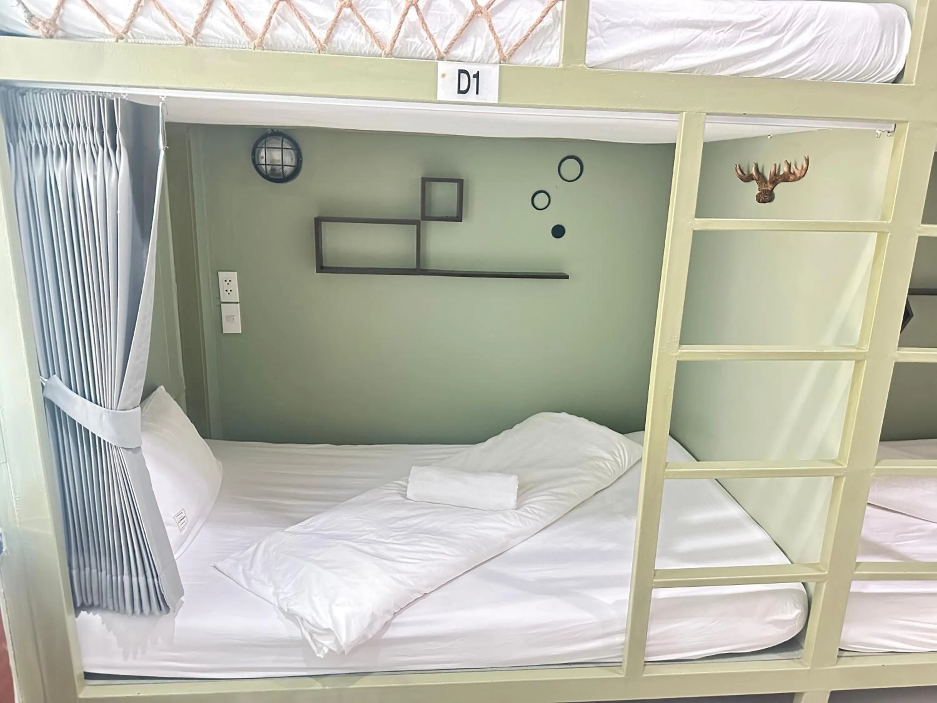 Beach Yard Hostel