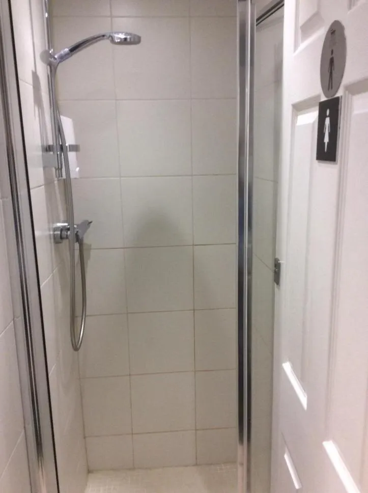 Shower in Central Hotel