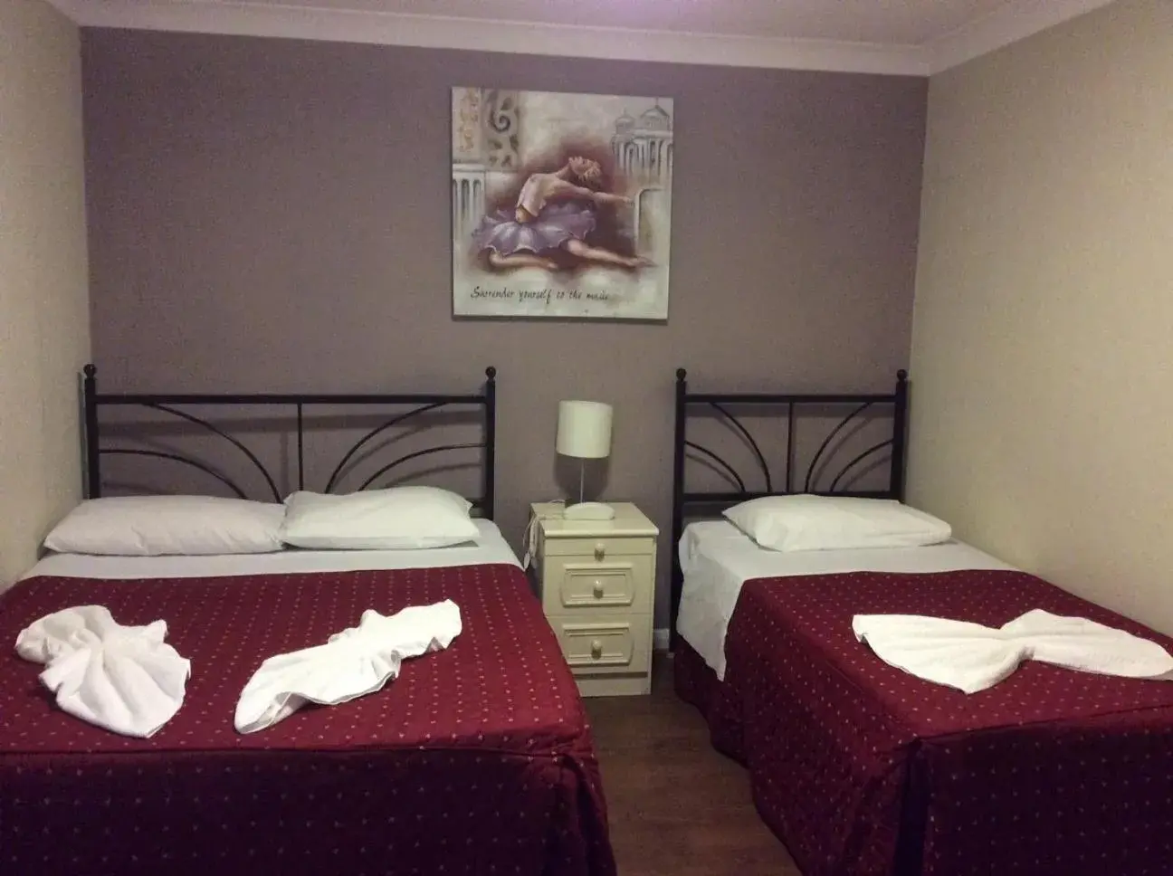 Bedroom, Bed in Central Hotel Bedroom, Bed in Central Hotel